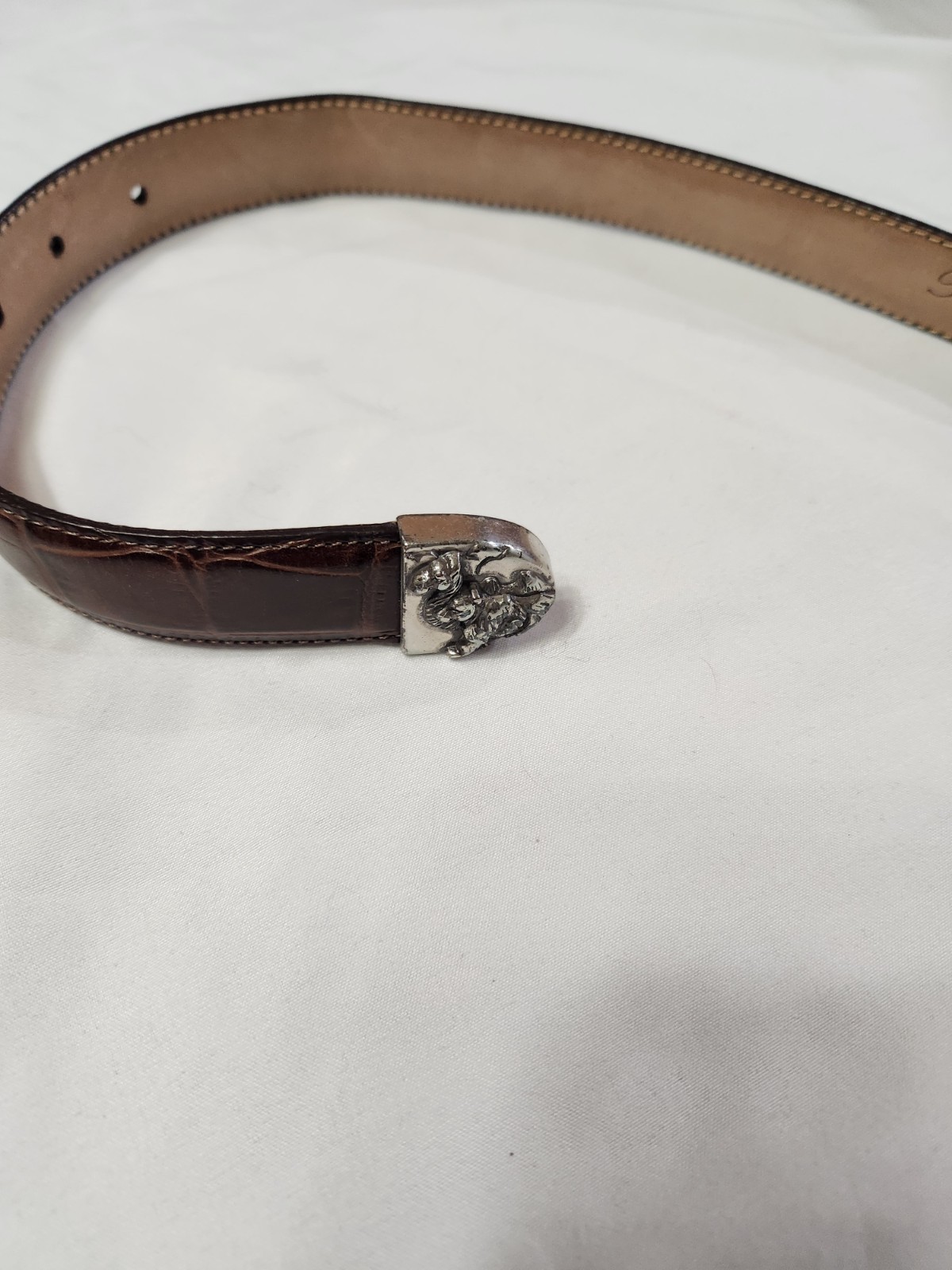 Oroton Brown Leather Belt Size Small. Perfect For Any Occasion