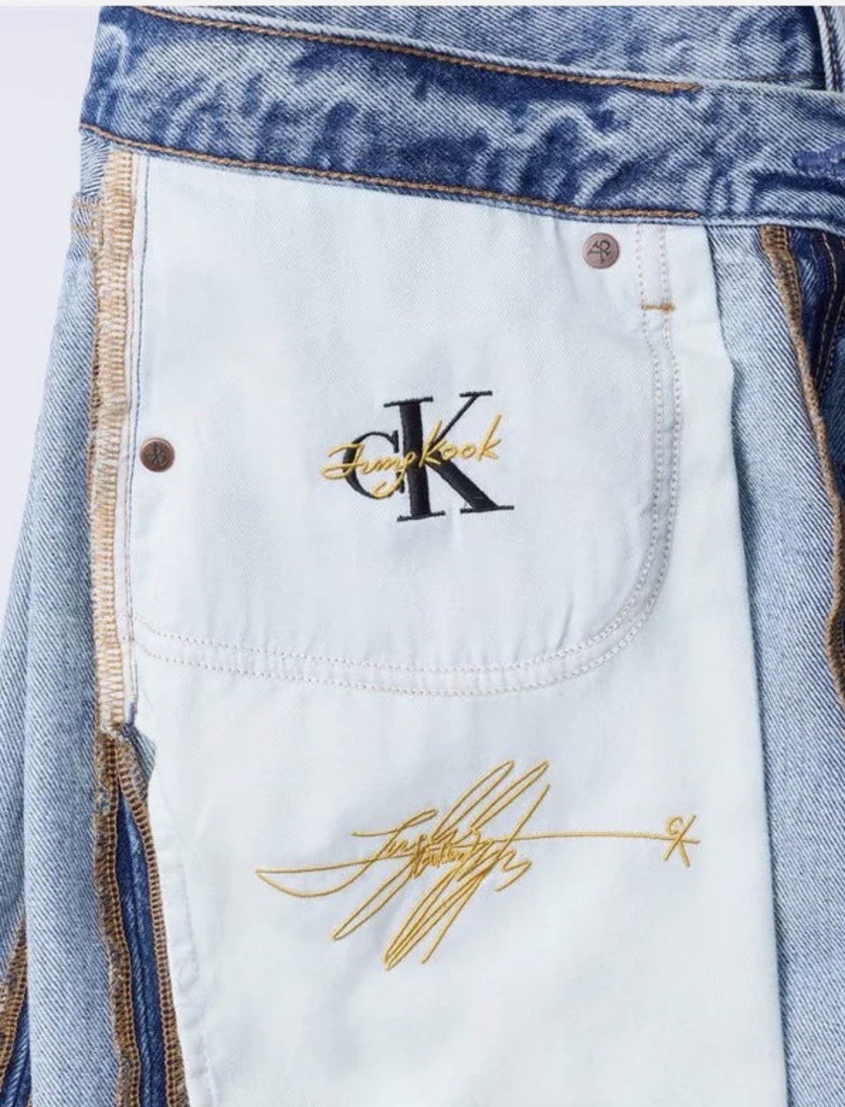 Jung Kook CKJK Calvin Klein Men’s Light Wash Blue Straight Fit Jeans 29×30