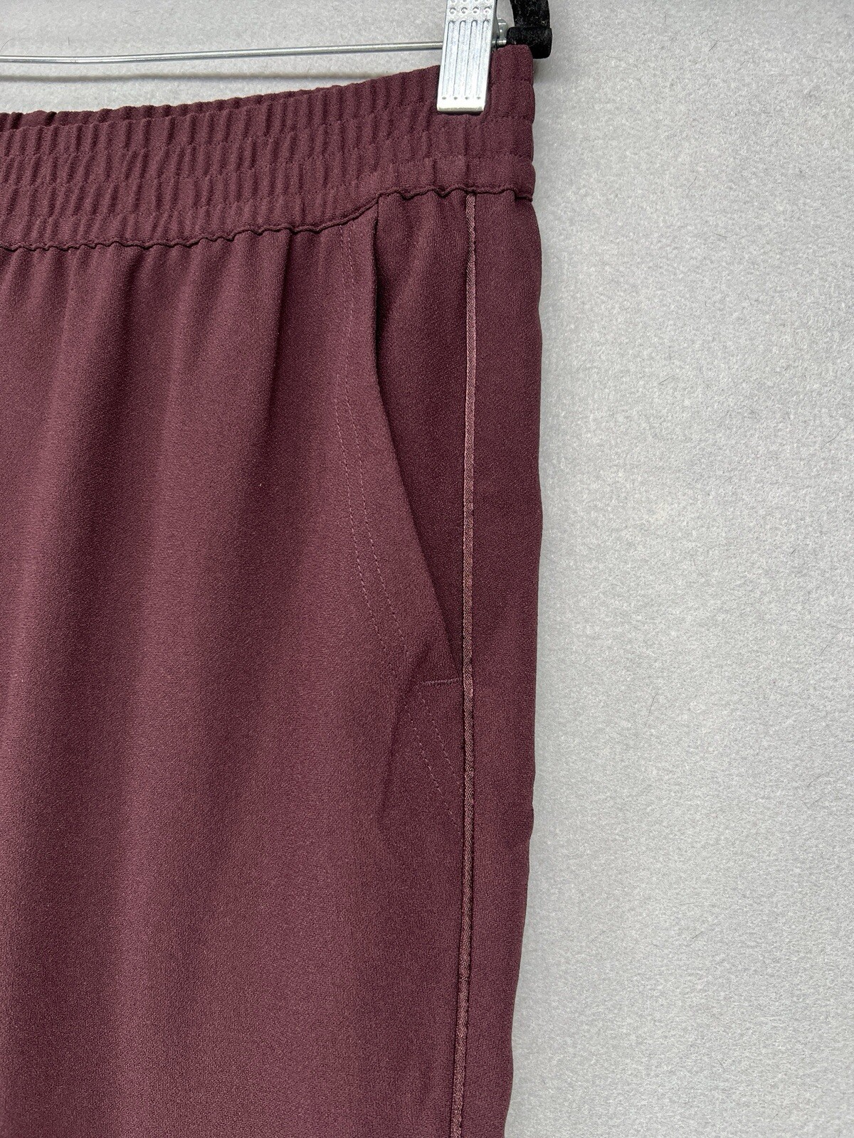 Lands End Pants Womens 12 Burgundy Slim Leg Crepe Elastic Waist Pull On Office