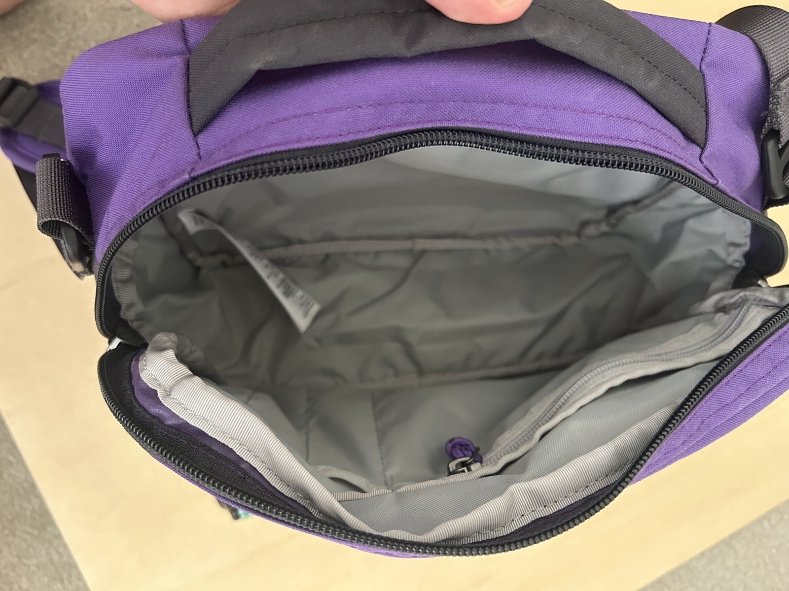Fjallraven Vardag 6 Shoulder Bag Multi – Purple