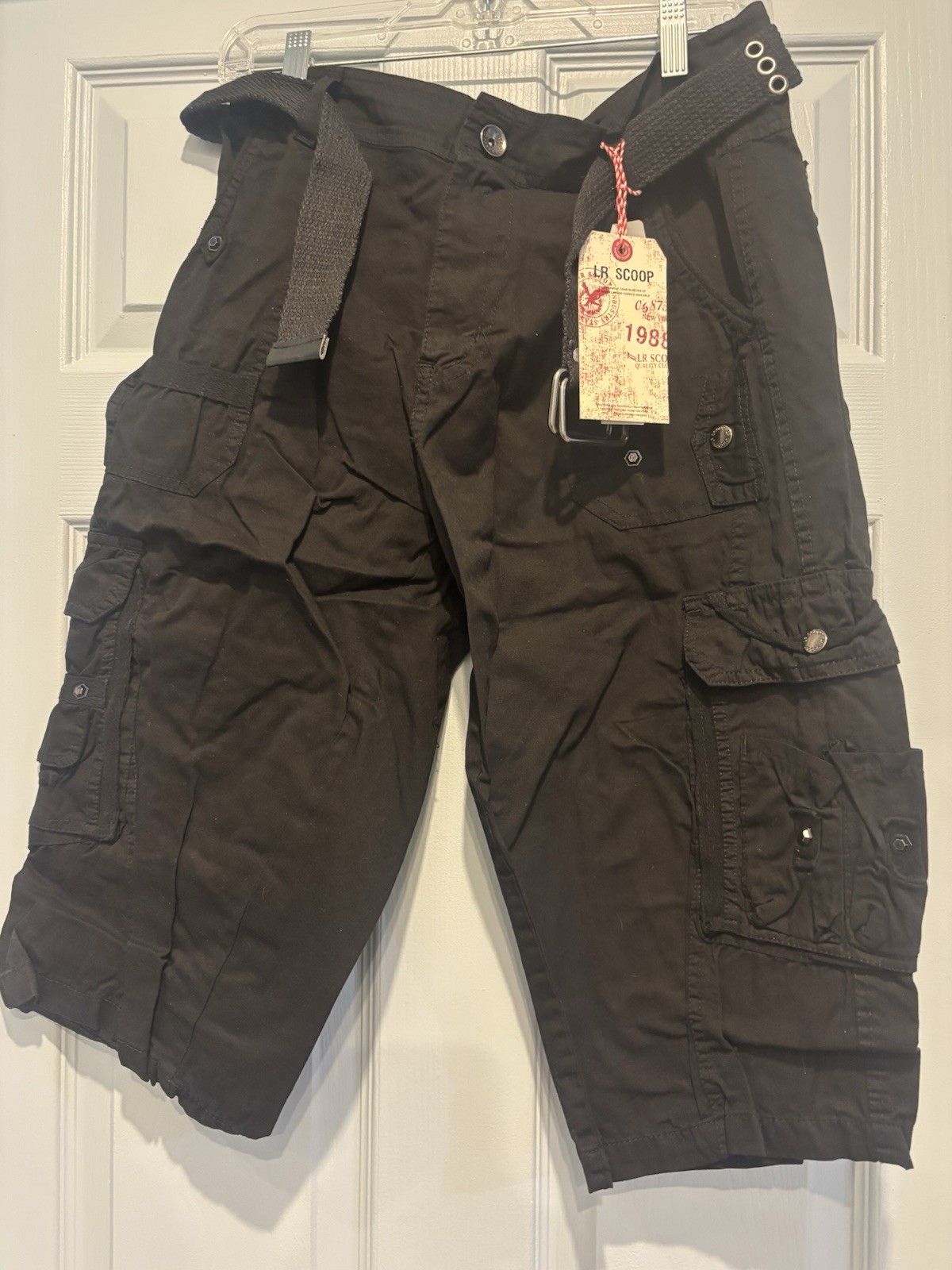 LR Scoop Mens Size 34 Black Belted Snap Pockets Cargo Shorts NWT