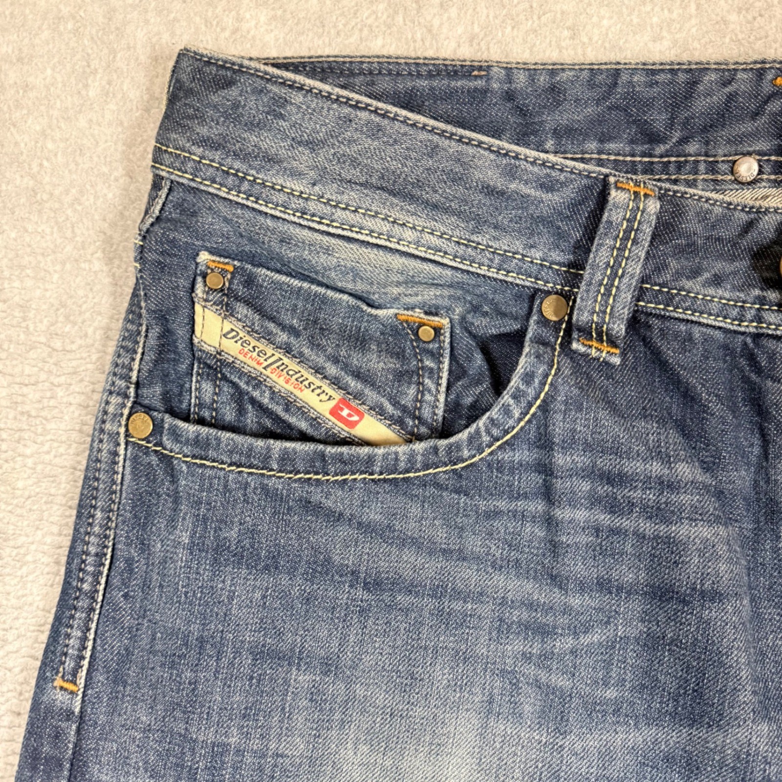 Diesel Industry Mens Straight Leg Blue Denim Jeans 30×32 Button Fly Cotton