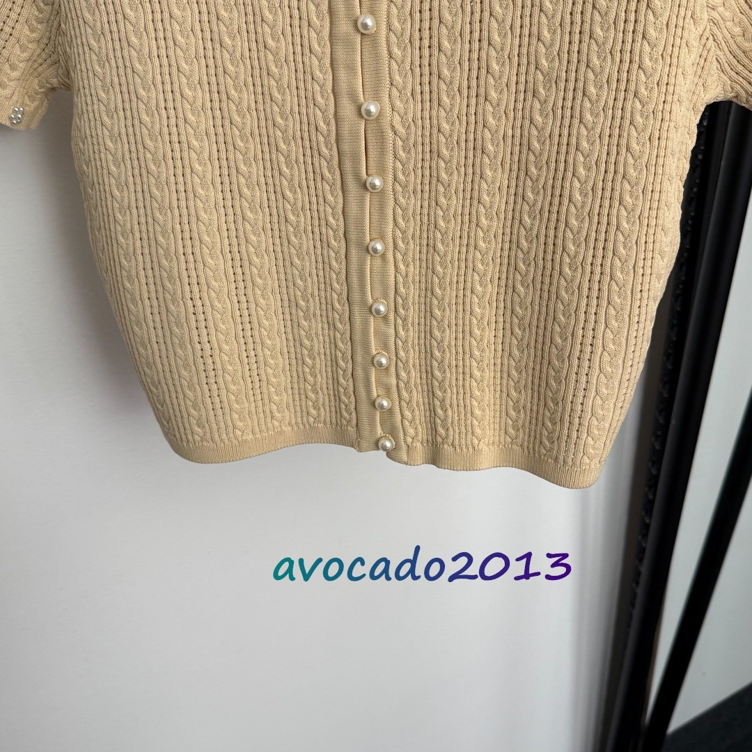 Sandro Women Pearl Button Round Neck Short Sleeved Knitted Cardigan Top