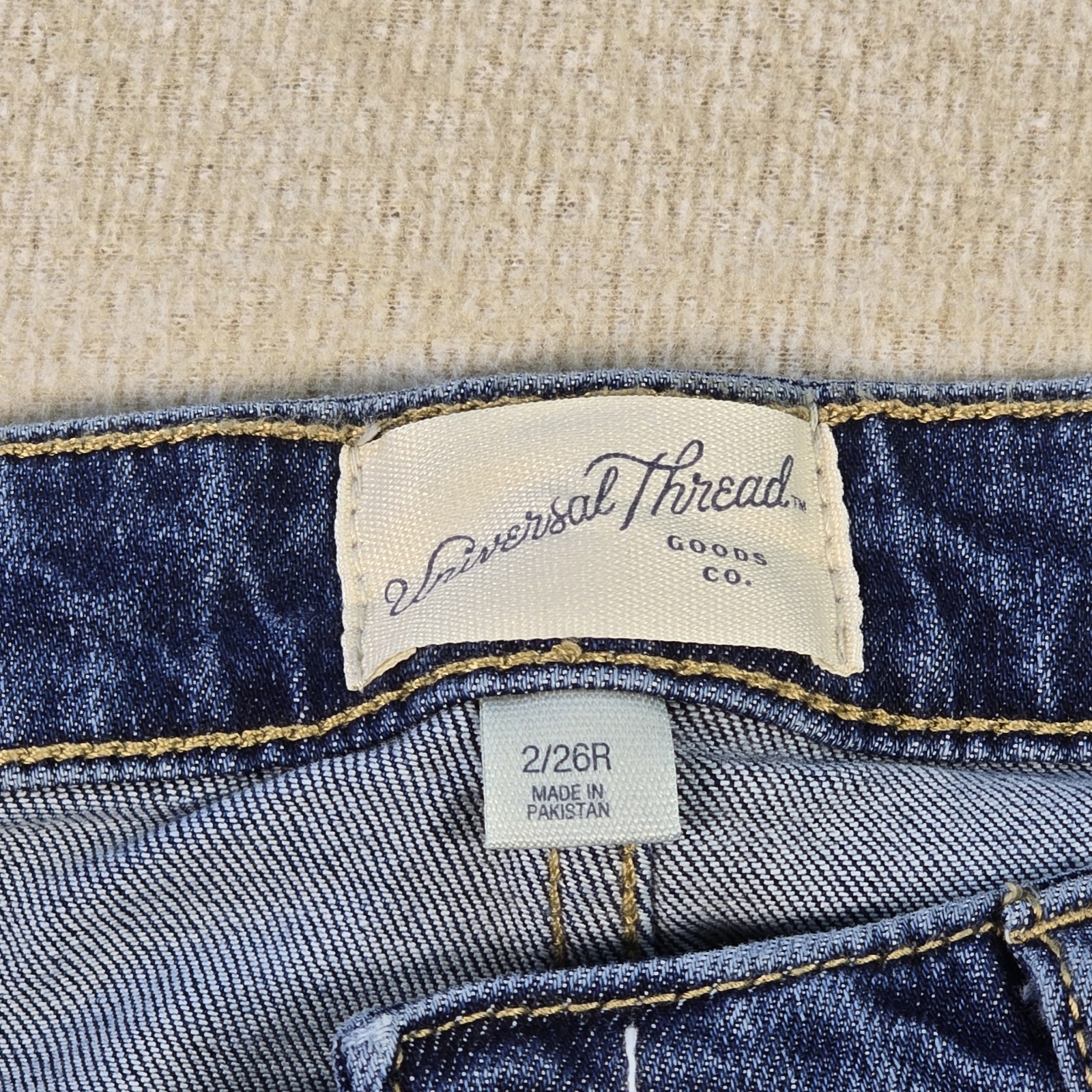 Universal Thread Jeans 2/26R Vintage Stretch Mid Rise Bootcut NWT