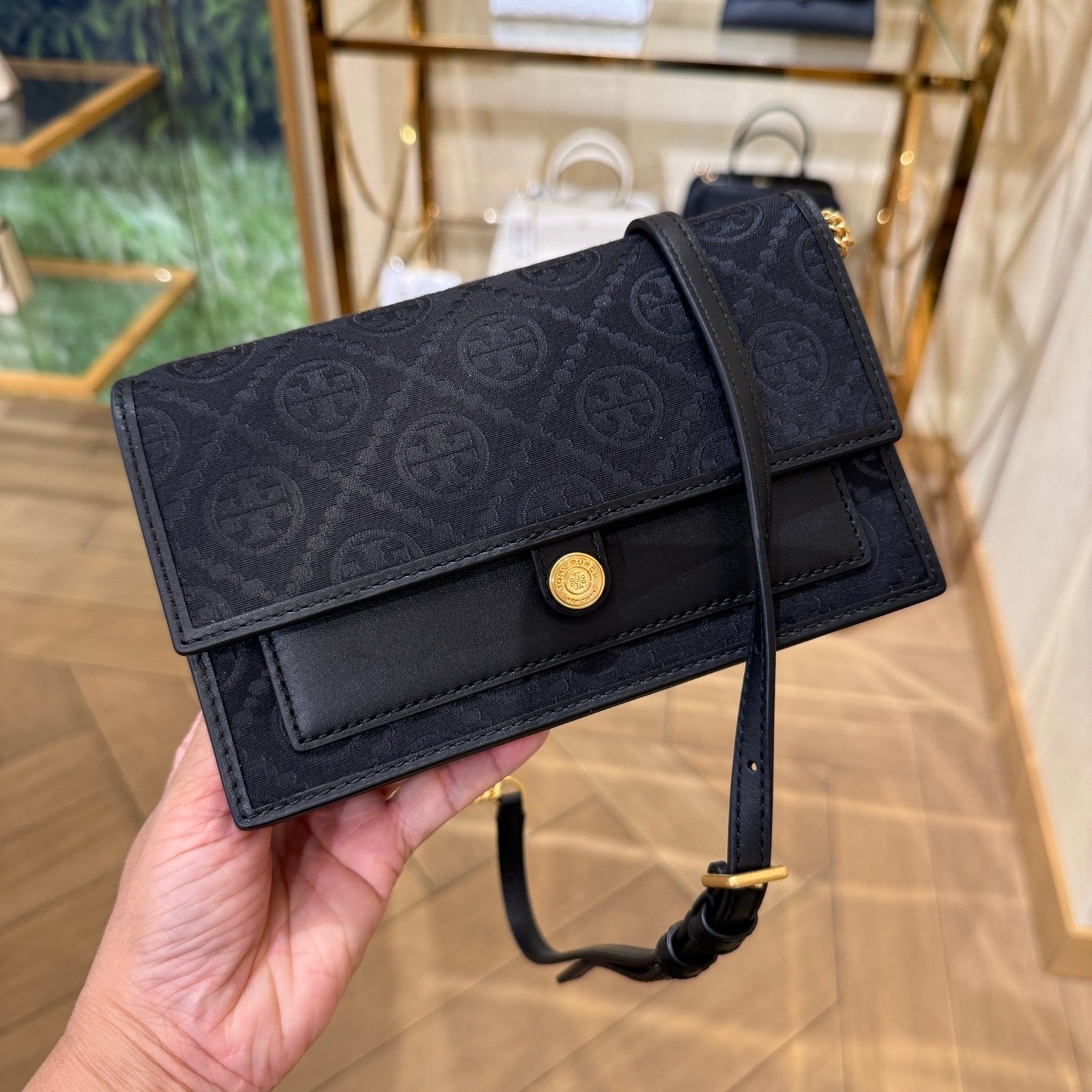 TORY BURCH T Monogram Chain Wallet Crossbody 160487 Black $390