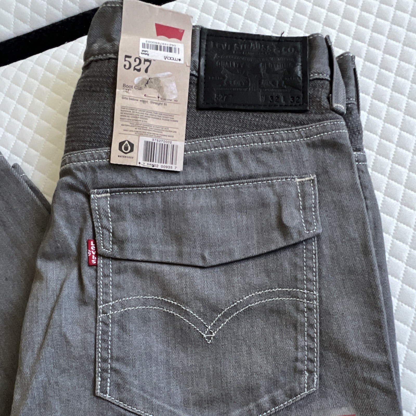 Levi’s Men’s Gray Bootcut Jeans Slim Fit Low Rise Cotton Denim 5-Pocket
