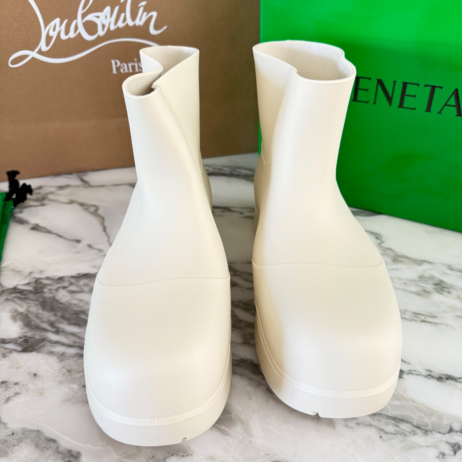 Bottega Veneta 640043 Men’s White Puddle Ankle Boots, sz 46
