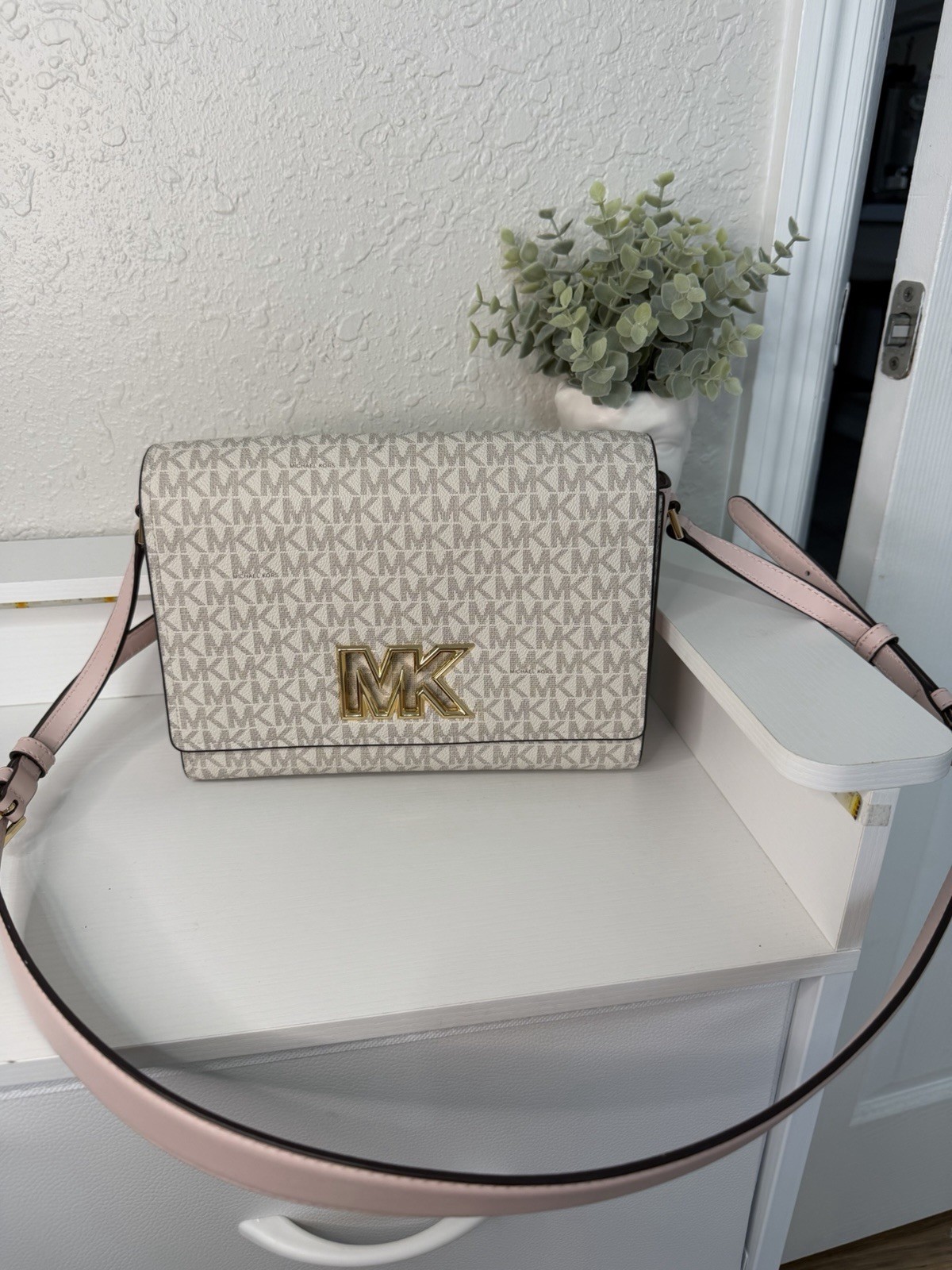 Michael Kors Logo Shoulder Bag Beige/Pink, Gold Hardware, Adjustable Strap