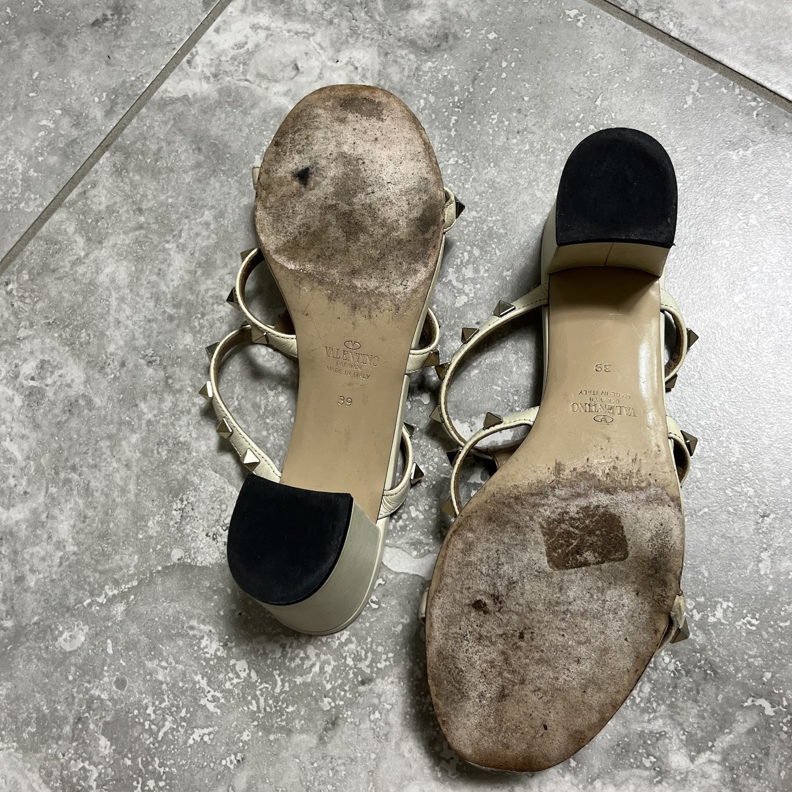 Valentino Garavani Rockstud Studded Caged Slide Sandals Leather Cream 39 8.5 US