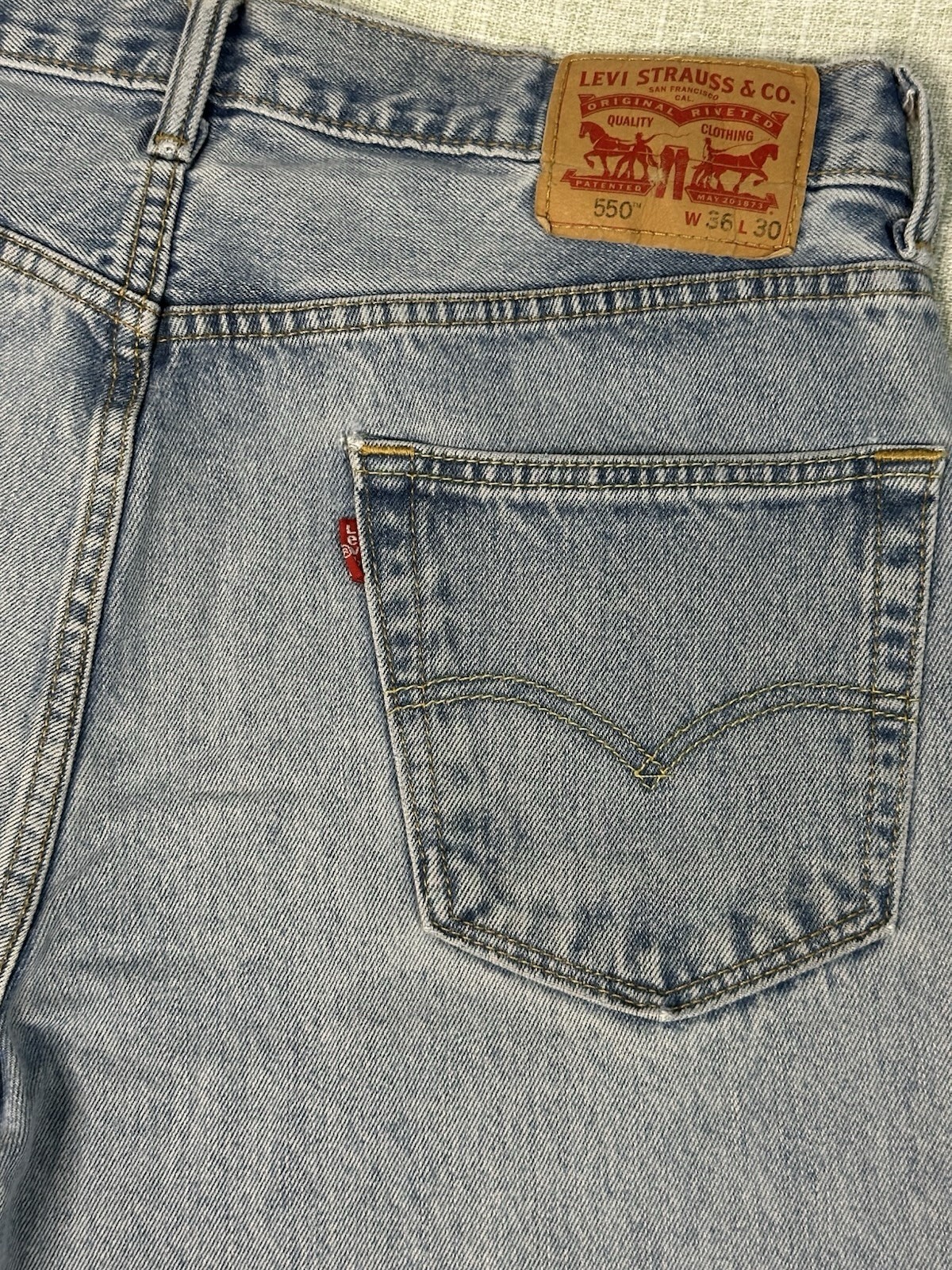 Levi’s 550 Relaxed Fit Medium Blue 100% Cotton Denim Jeans Men’s 36X30