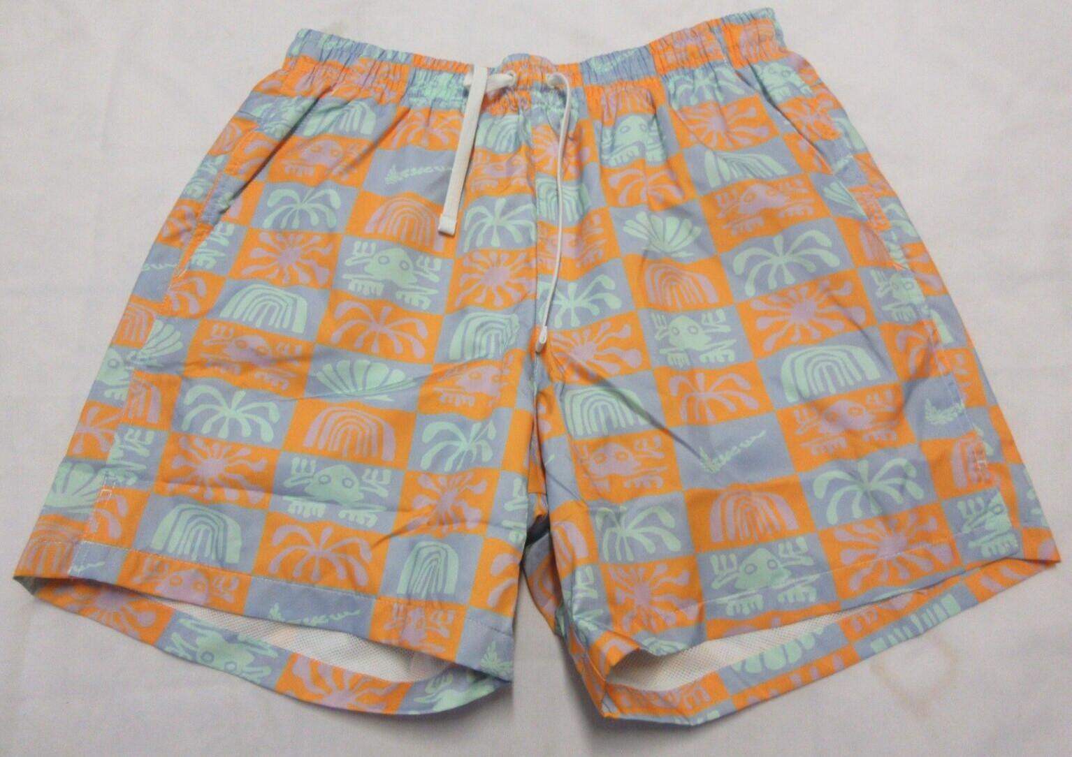 Nike Men’s SPTCAS Standard Fit Mid Thigh Length Swimwear Shorts Size L