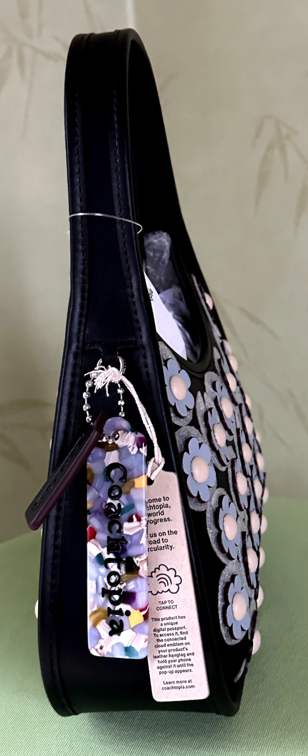 COACH COACHTOPIA ERGO BAG w/MINI FLOWER APPLIQUE:NWT BLACK/ICE BLUE CR438