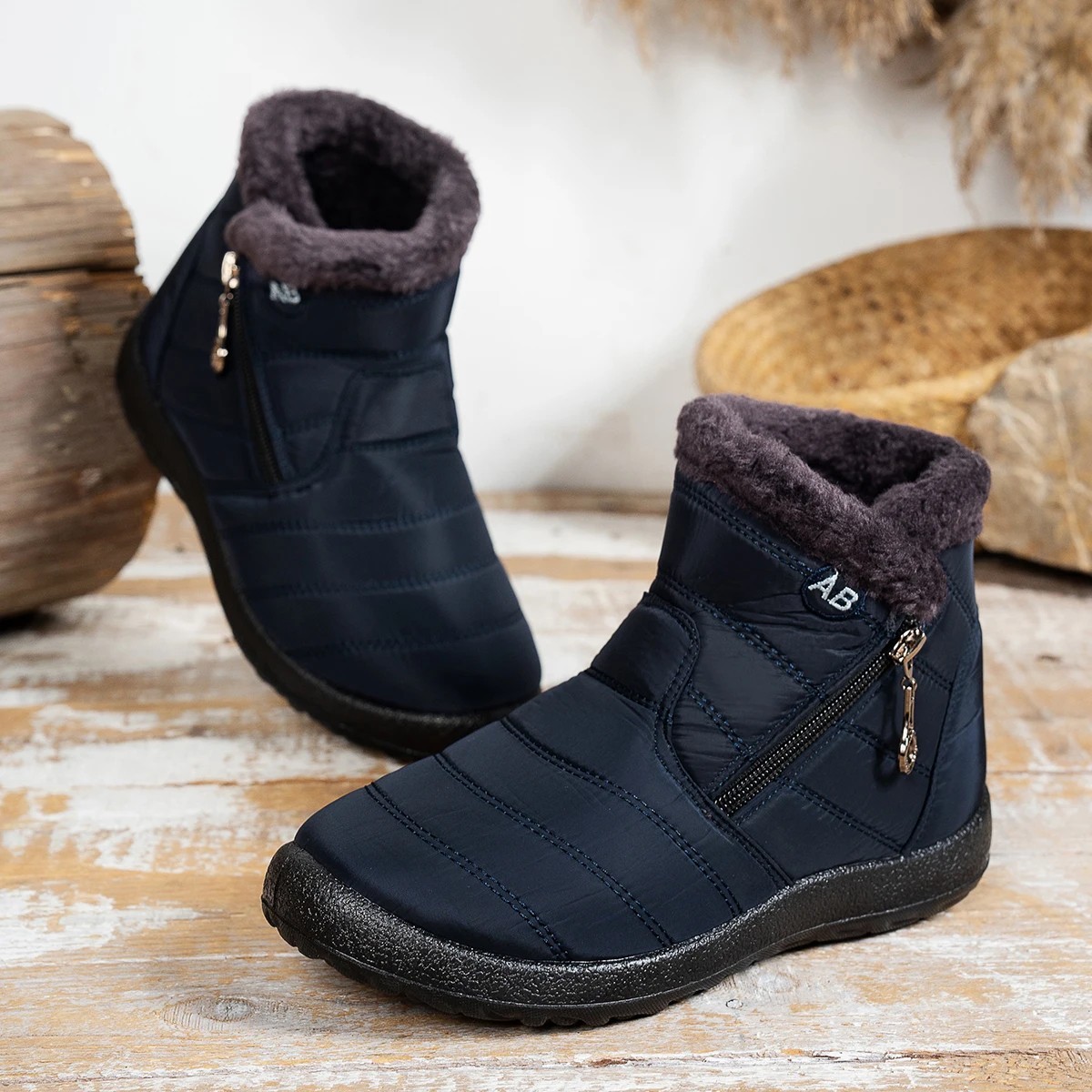 Men Women’s Waterproof Snow Boots Warm Fur Lined Ankle Boots Winter Shoes Zip Up