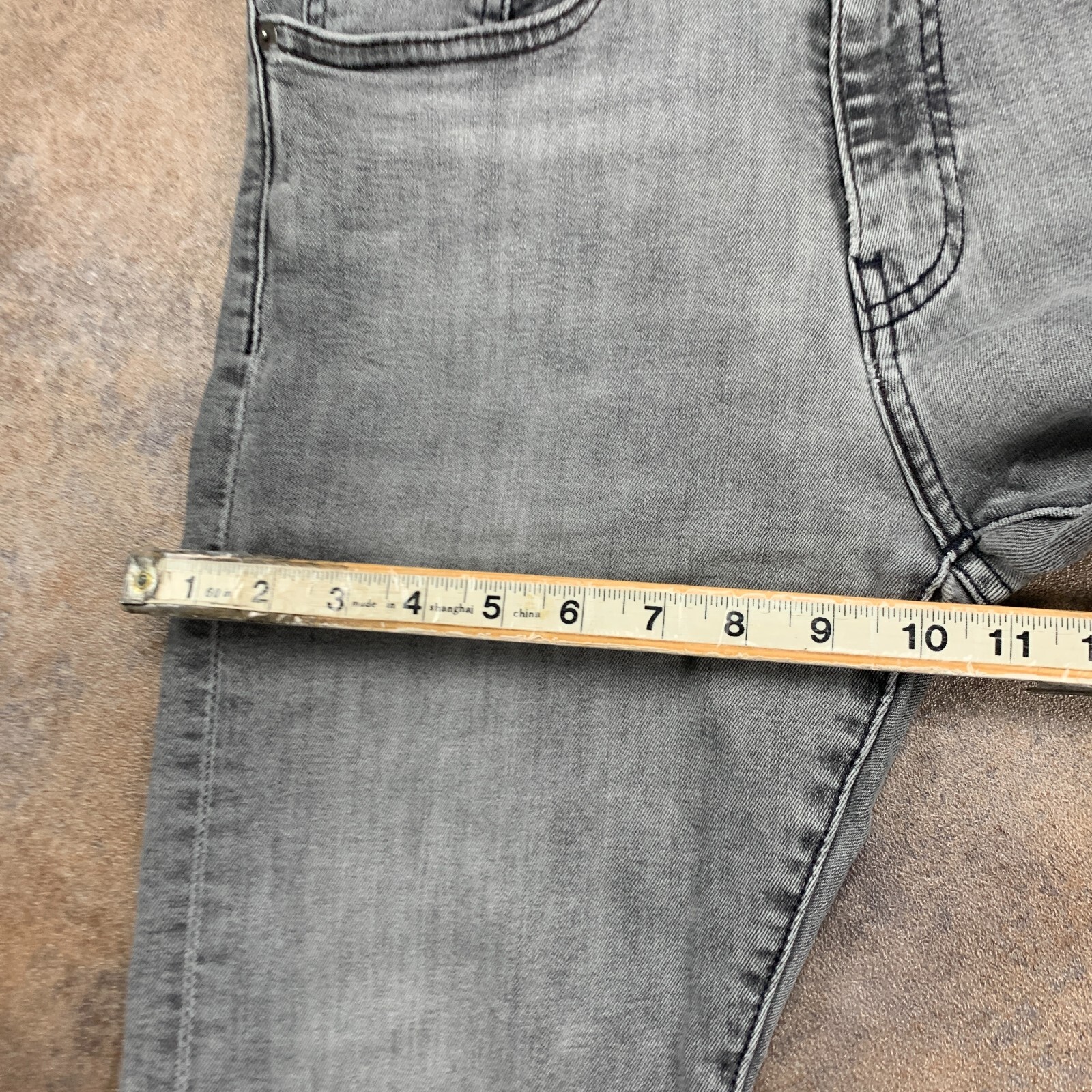 LEVI’S 512 Jeans Mens (31 Inch Waist) (28 Inch Leg) Skinny Tapered Fit Grey