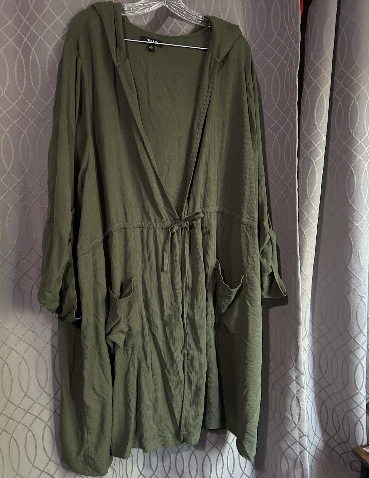 Torrid Women’s Plus Size 6 Green Solid Hooded Tie Waist jacket with Pockets