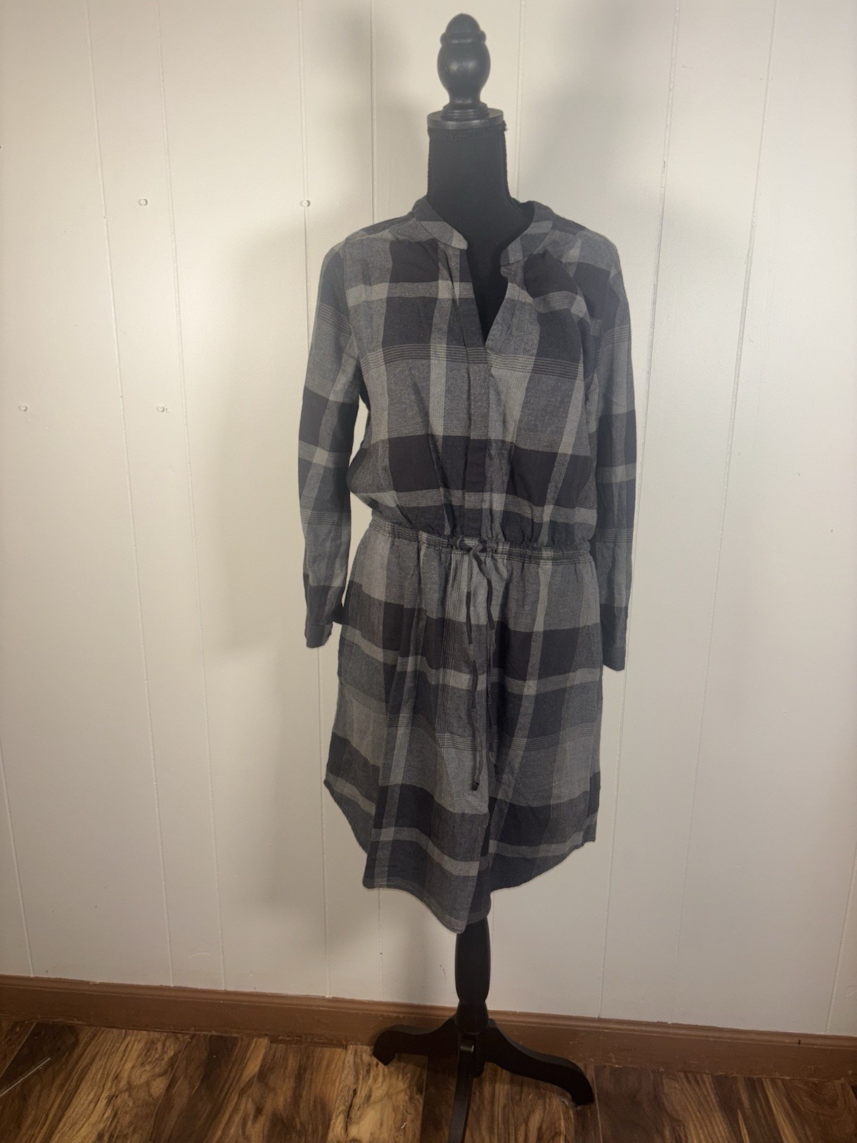 prAna Loop To Pines Flannel Plaid Gray Organic Cotton Shirt Dress Medium Pockets