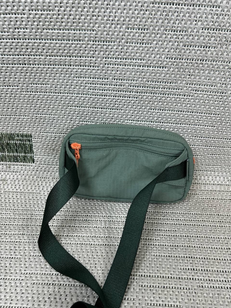 Lululemon Mini Bag Everywhere Olive Ripstop Inner Pocket Adjustable Waist Belt