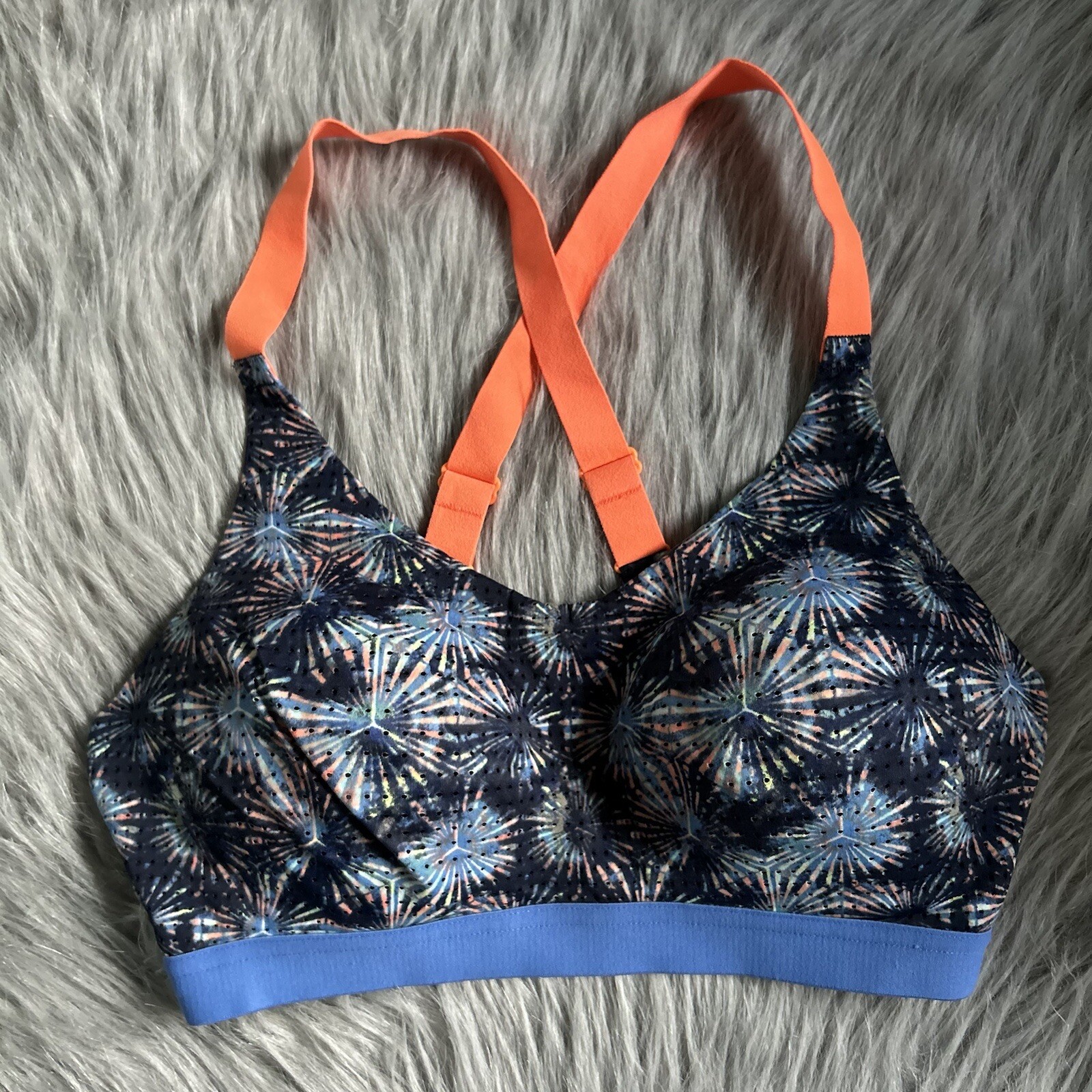 Victoria Sport Victoria’s Secret Wireless Sports Bra Women’s Size 32D Crossback