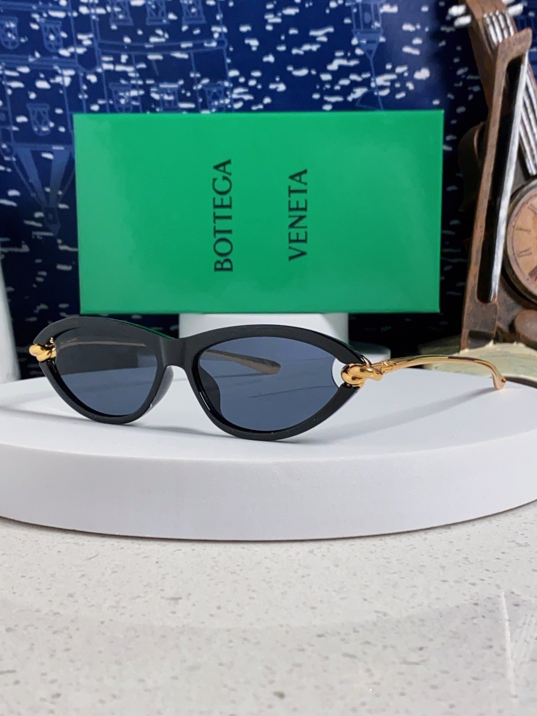 Bottega Veneta Women’s Sunglasses Model BV1390