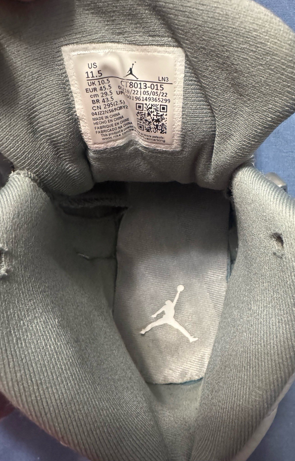 Jordan 12 Shoes, Men Size 11.5, No Box (Stealth)