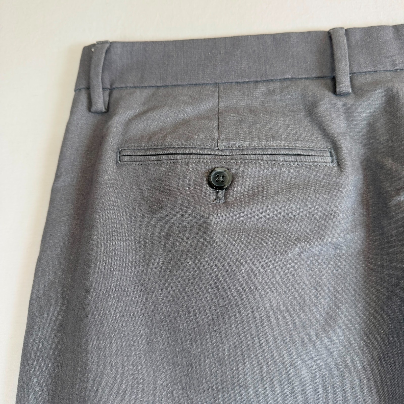 Old Navy Ultimate Straight Gray Pants Mens 38×30 High Rise Zipper fly
