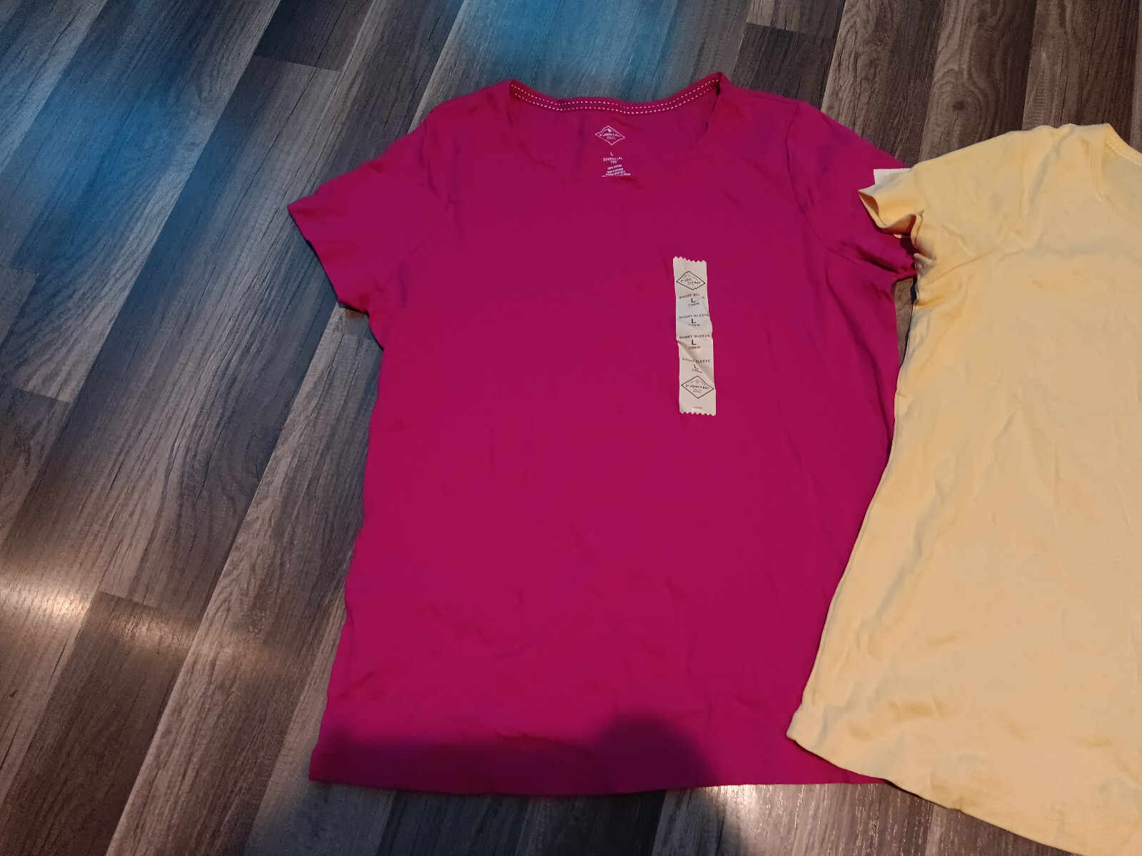 St John essential women L-size pink & yellow lot of 3 short sleeve t shirts NWT