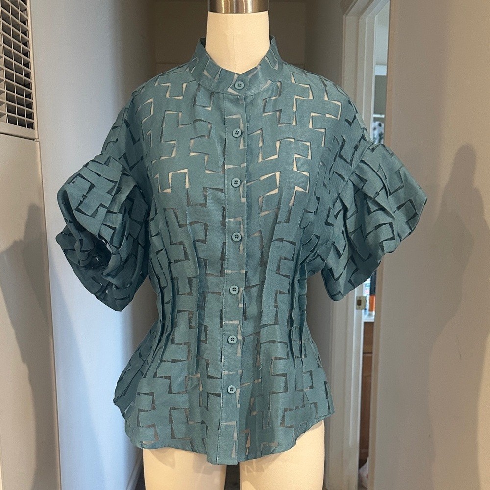 Funky Geometric Bubble-Sleeve Blouse