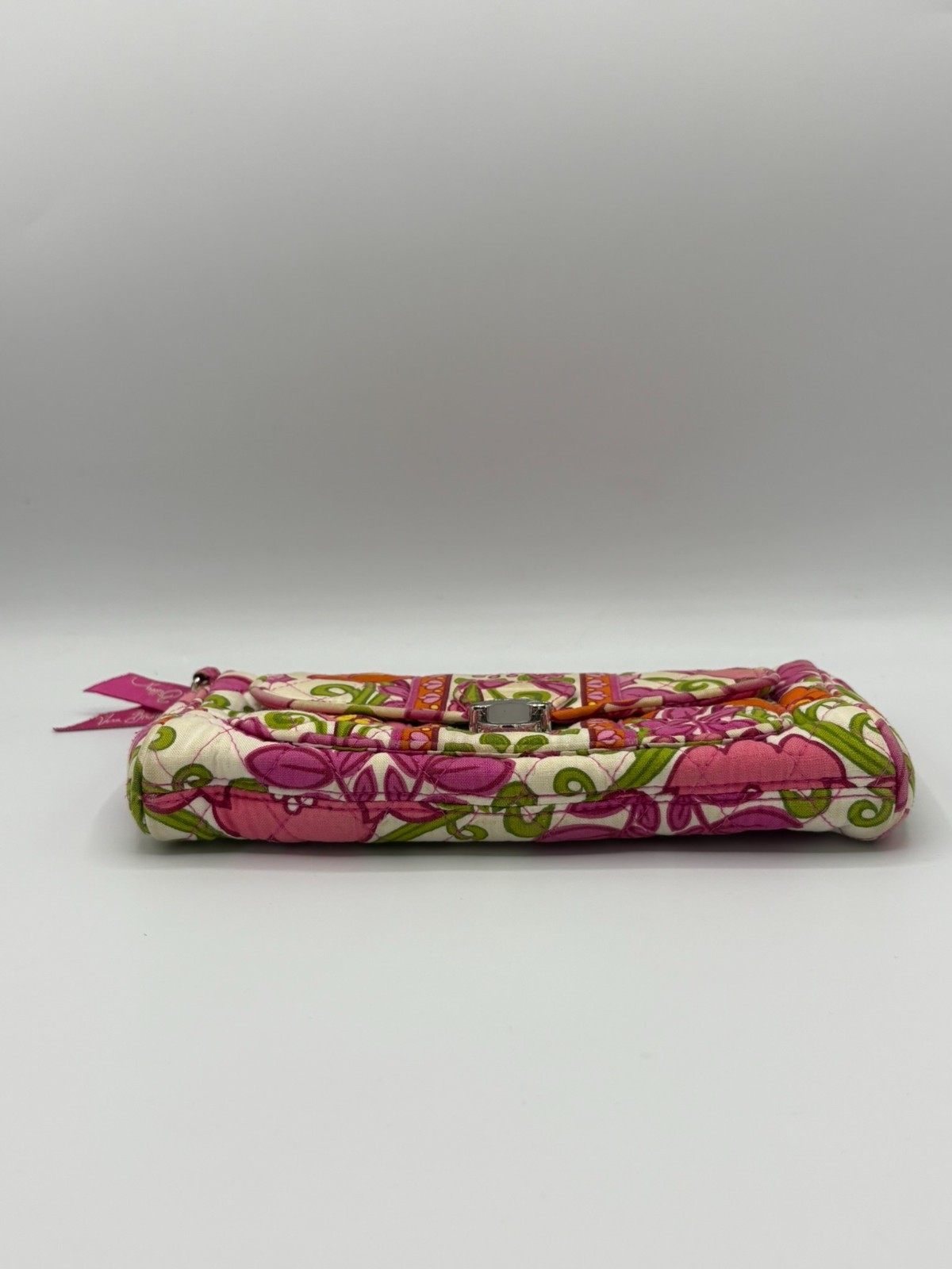 Vera Bradley Lilli Bell Push Lock Wristlet Wallet Purse Pink Floral Retired FLAW