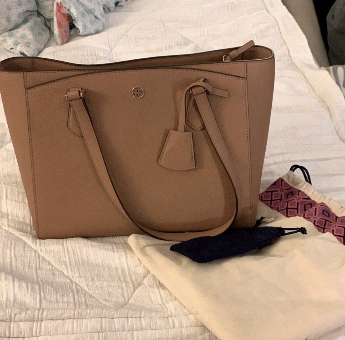 tory burch robinson bag