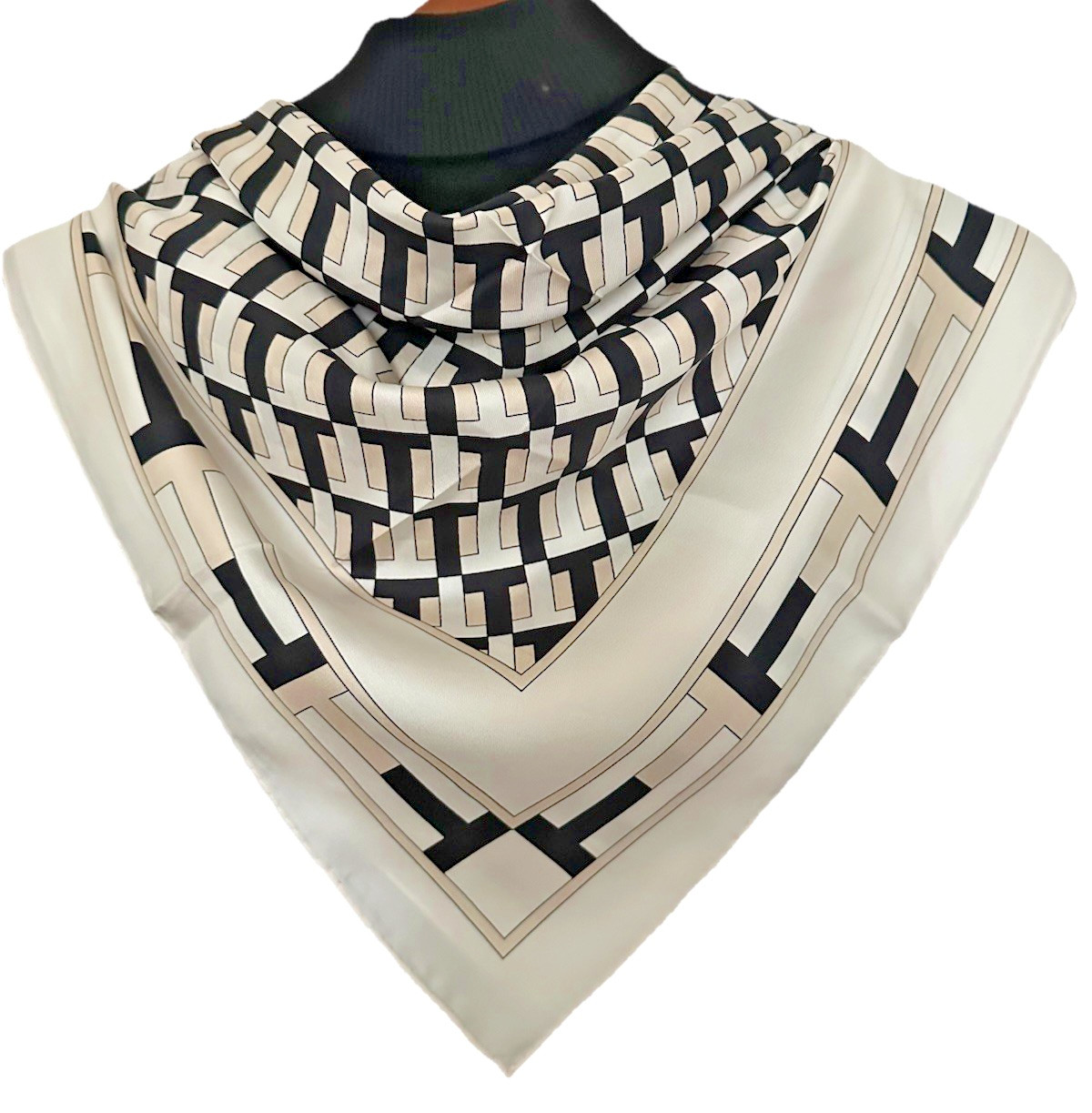 35″x35″T Letter Print Pure Mulberry Twill Silk Double-sided Scarf 88x88cm 6-15
