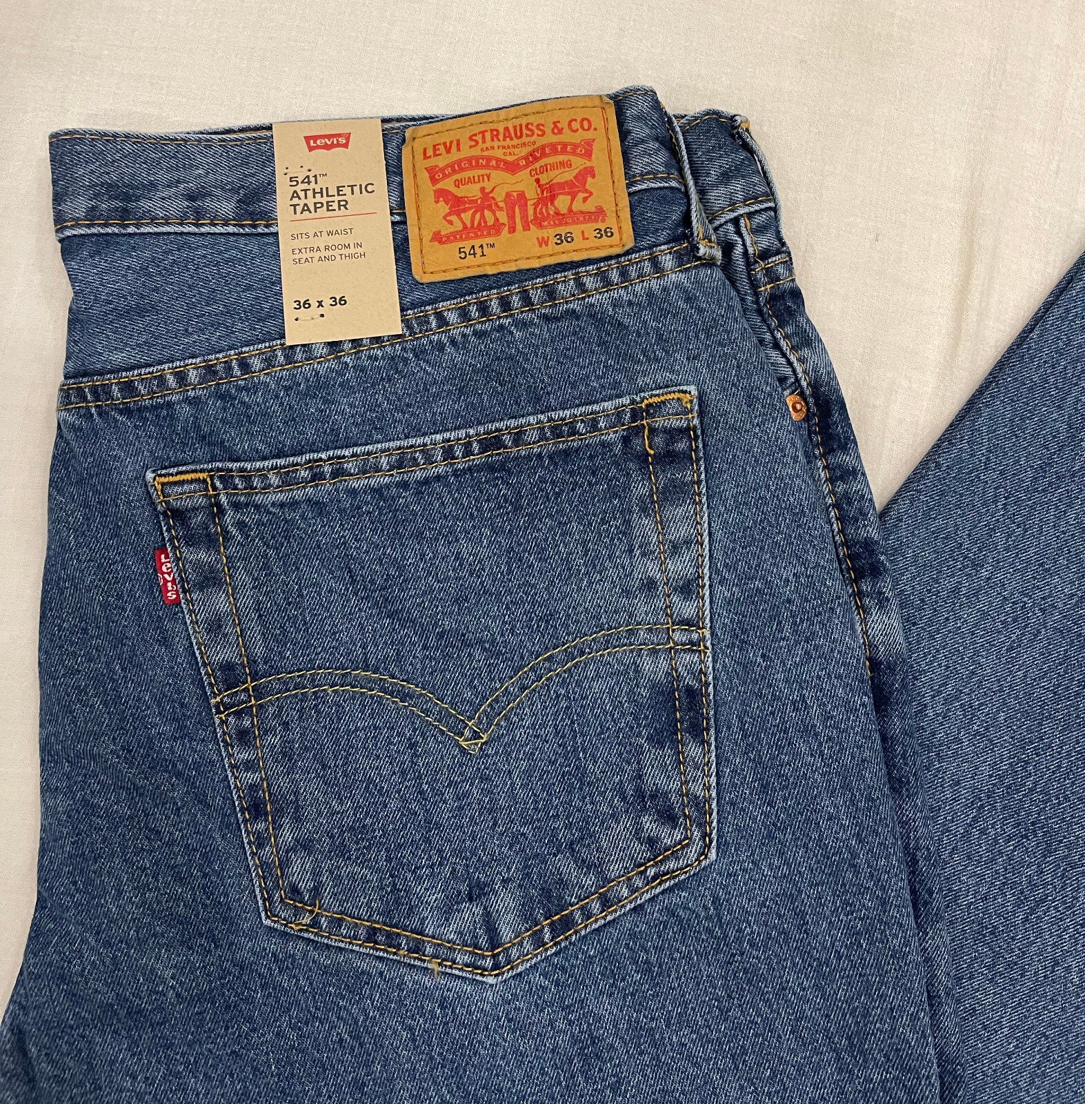 Levi’s 541 Athletic Taper Fit Mens Jeans 32,33,34,35,36,37,38,40,42,44 #0334