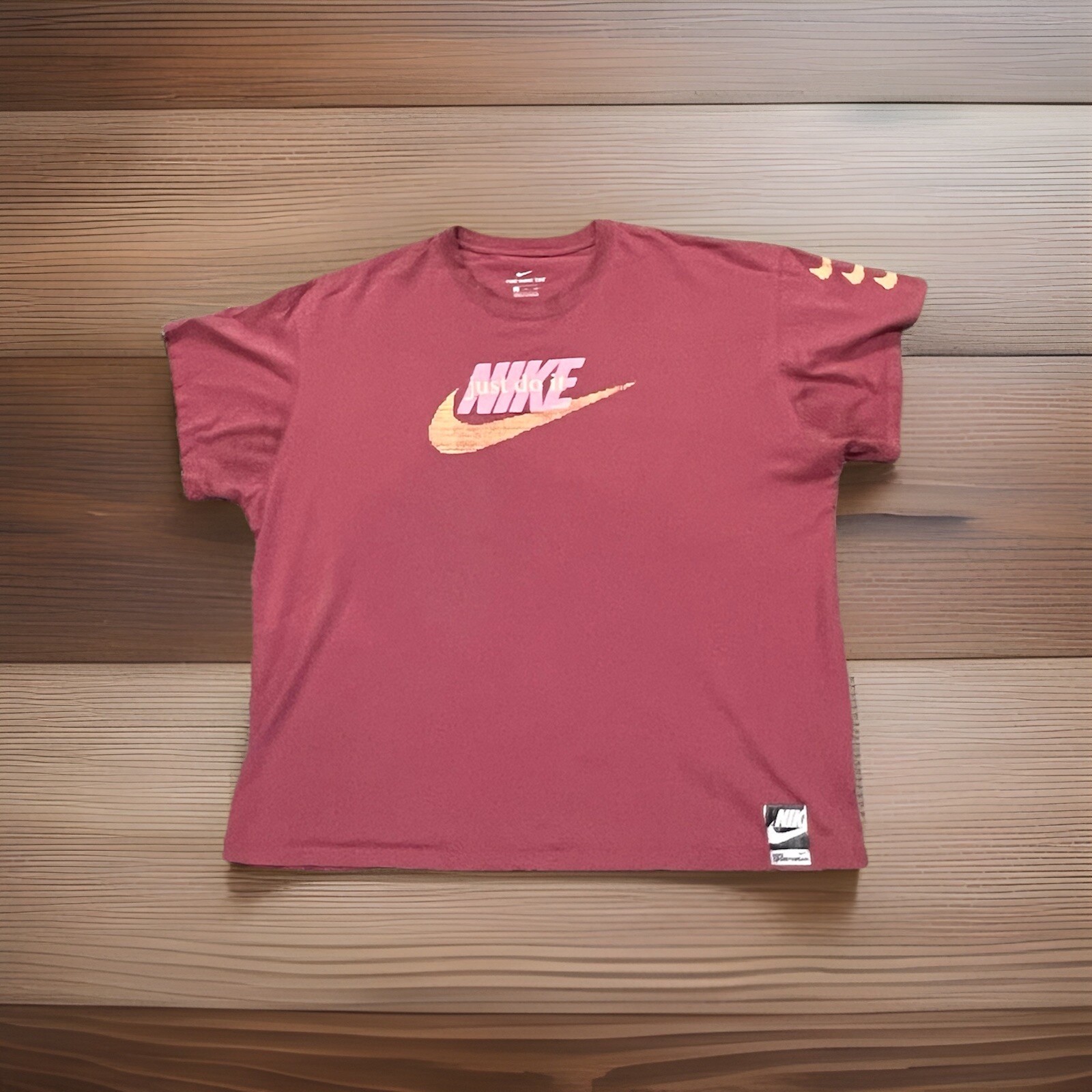 Nike Men’s Sportswear T-Shirt Active Short Sleeve Graphic Tee