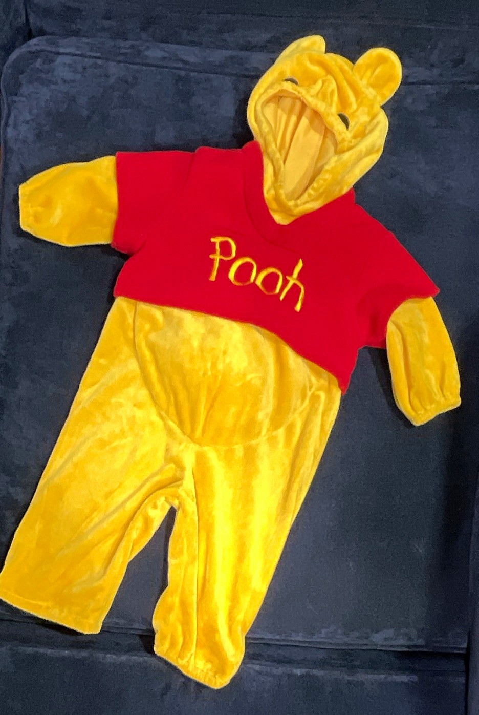 Vintage tag Disney Baby Winnie the Pooh Costume Outfit 12 Mo hooded + footless