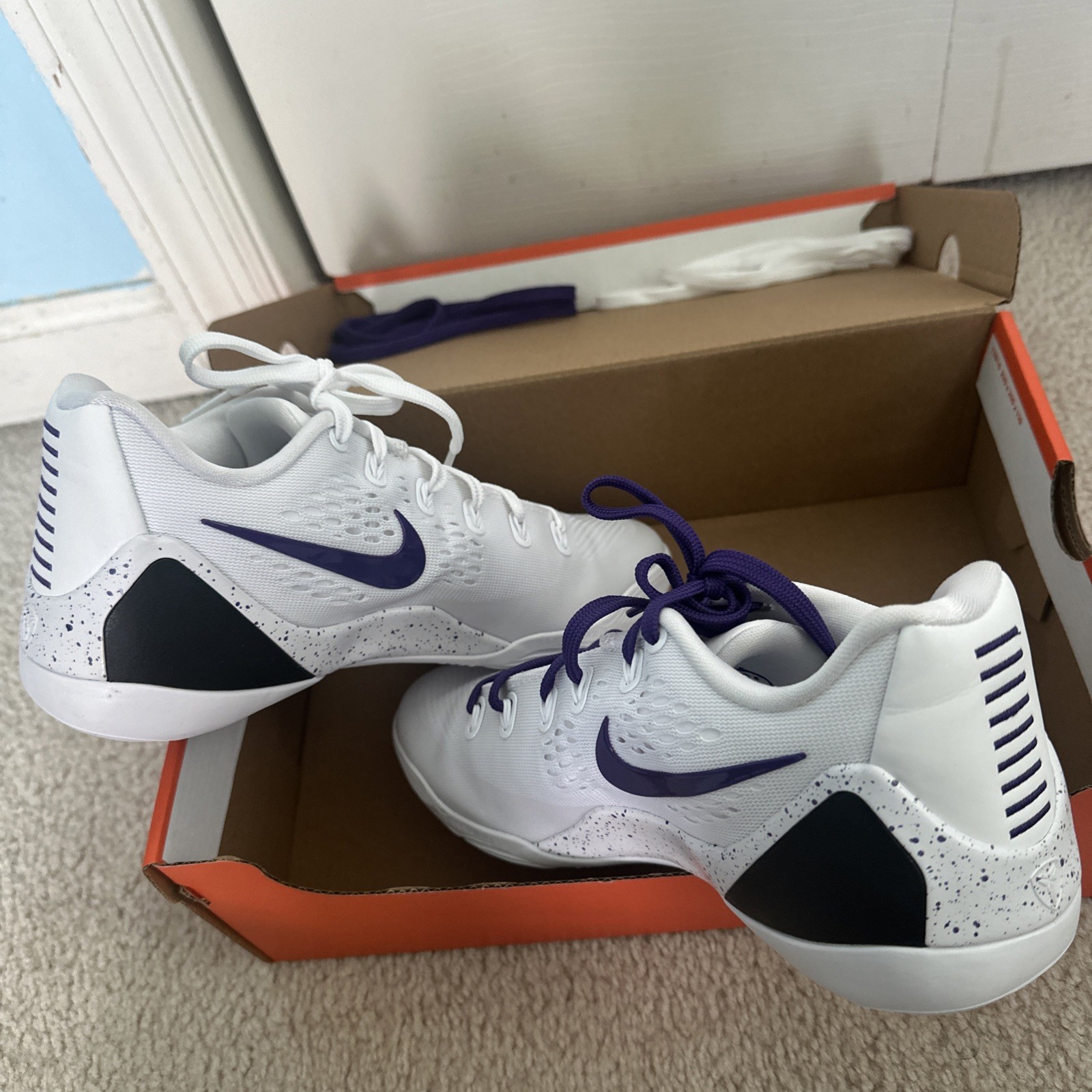 Kobe 9 Elite EM Protro White/Purple Size 8