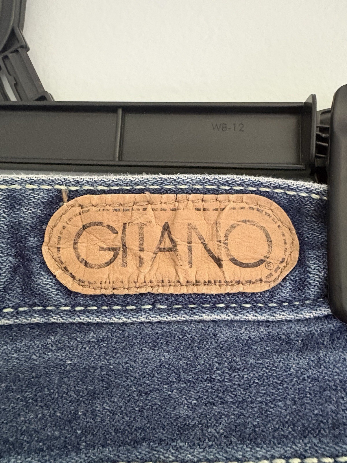 Vintage 80s Gitano High Rise Wide Leg Embroidered Jeans Size 9/10