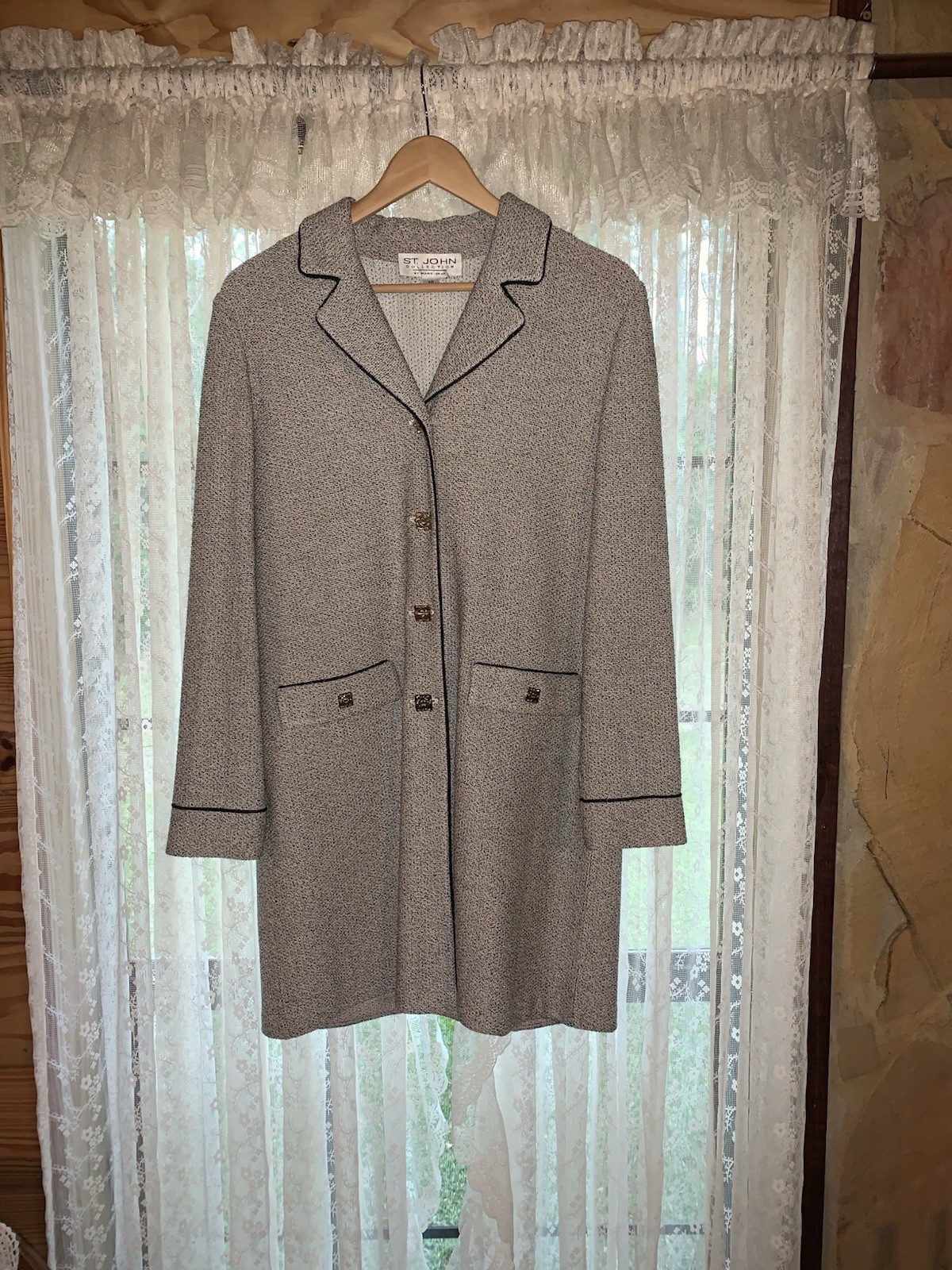 St. John Collection By Marie Gray Grey Long Blazer Size 10 (READ – 2 TINY HOLES)