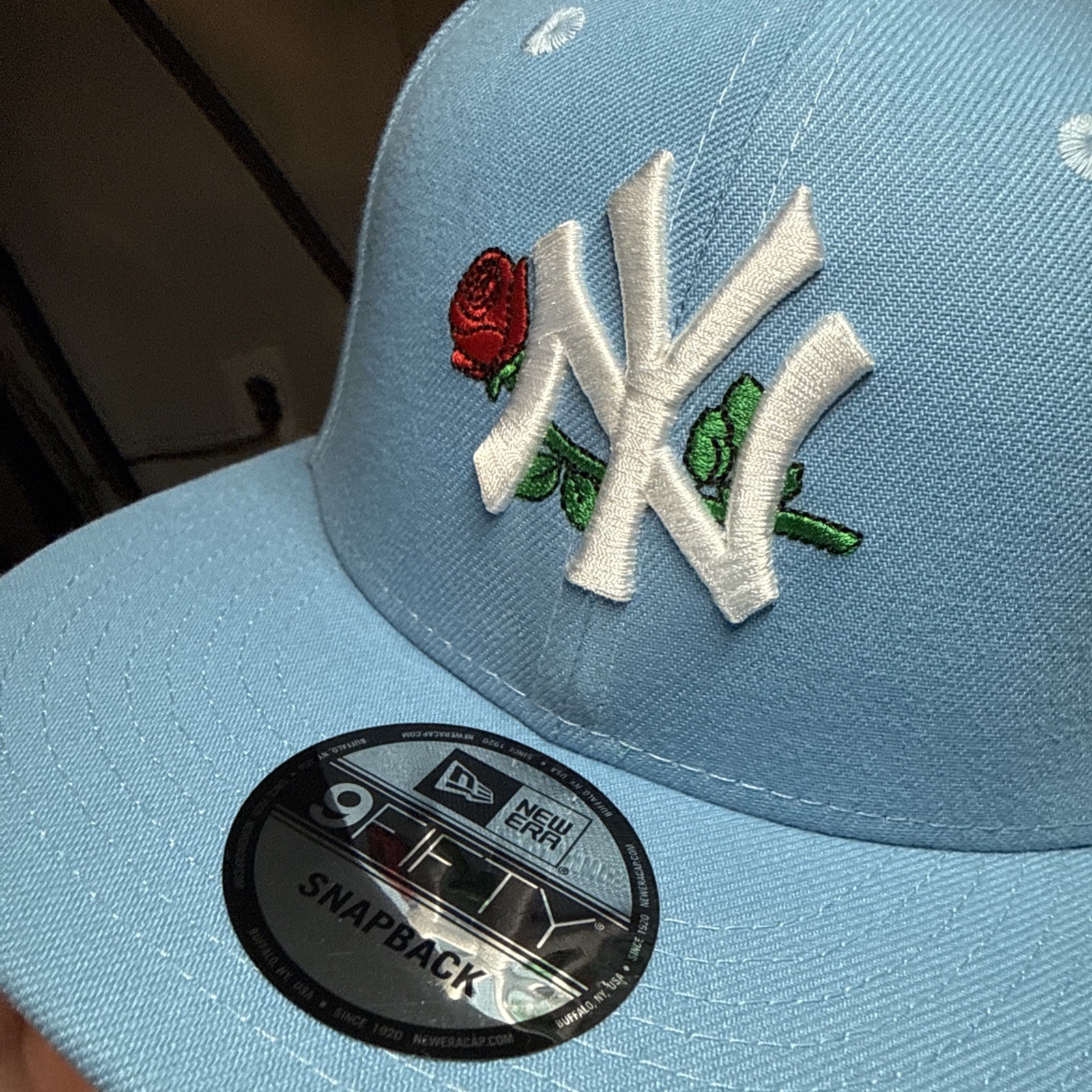 New York Yankees Light Blue Rose Green Brim 9FIFTY SnapBack Hat