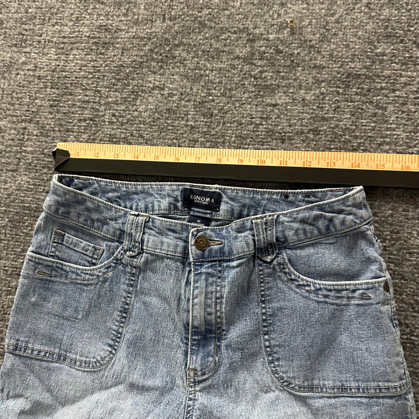 Sonoma Capris Womens Size 10 Blue Denim Light Wash Stretch Cropped Casual Pants