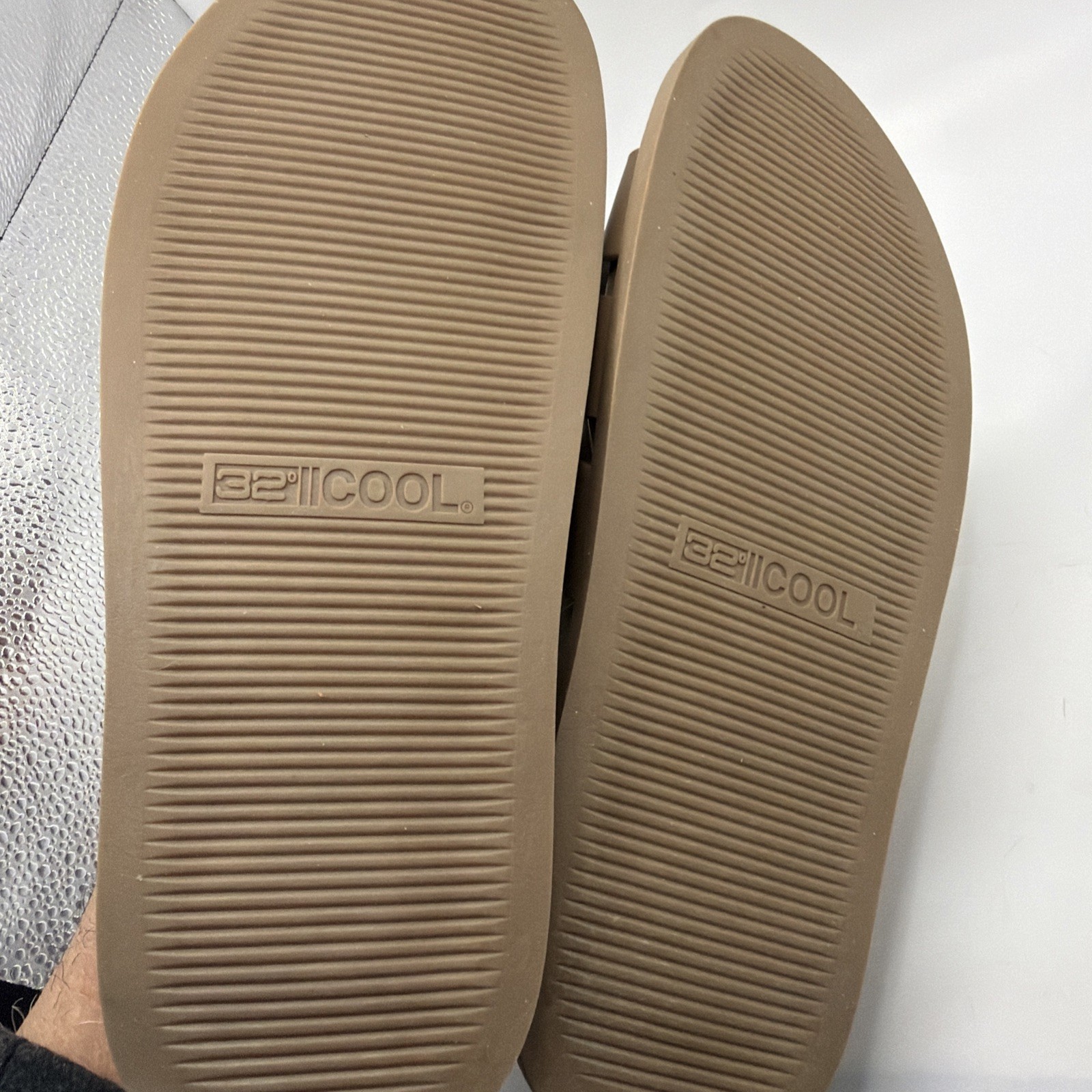 32 Degrees Womens Sandals Tan Slip-On Soft EVA Cushioned Shower. Size 6. New