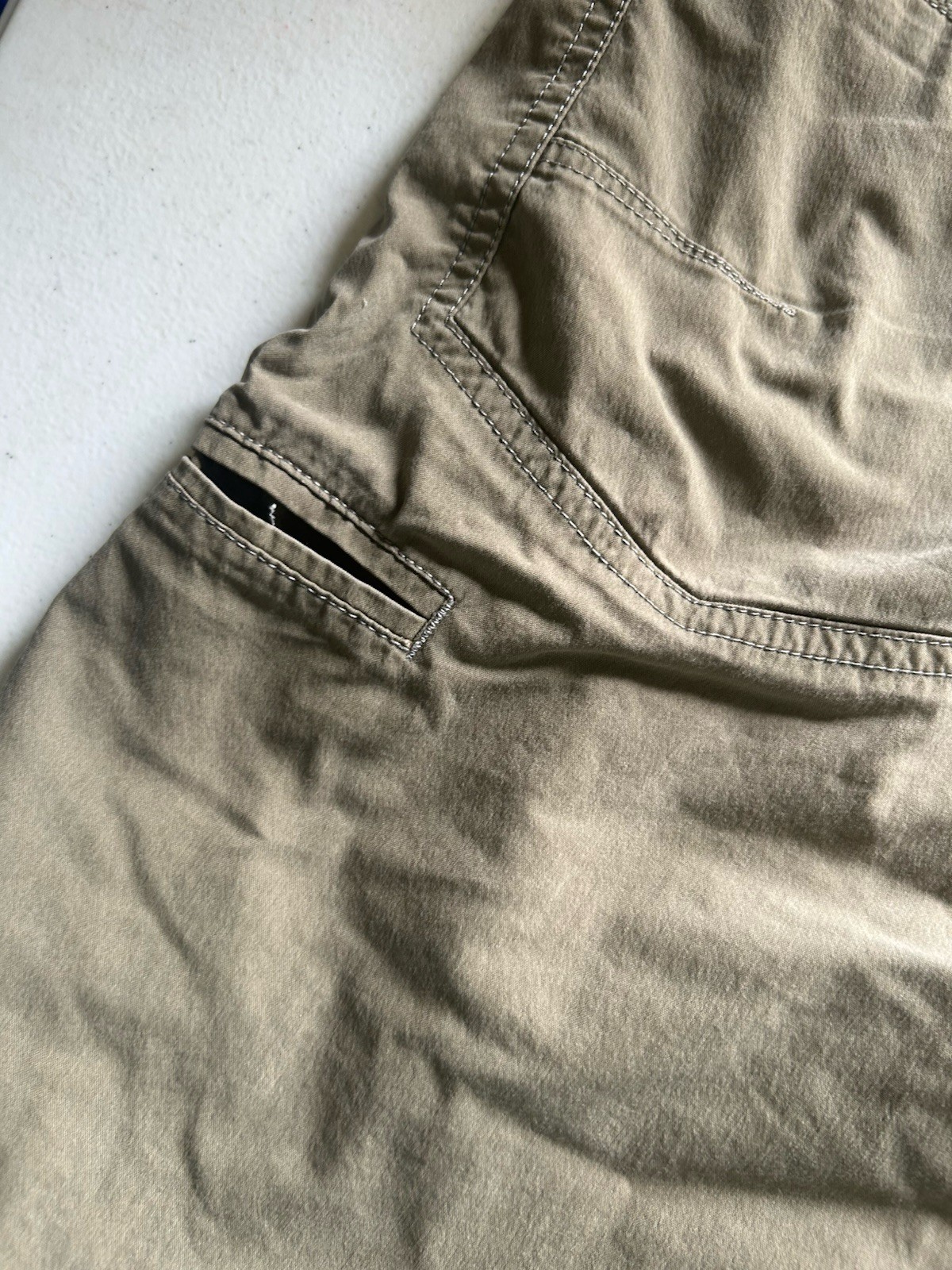 KÜHL Men’s Beige Cotton Nylon Canvas Cargo Shorts Flat Front Zip Pockets Logo