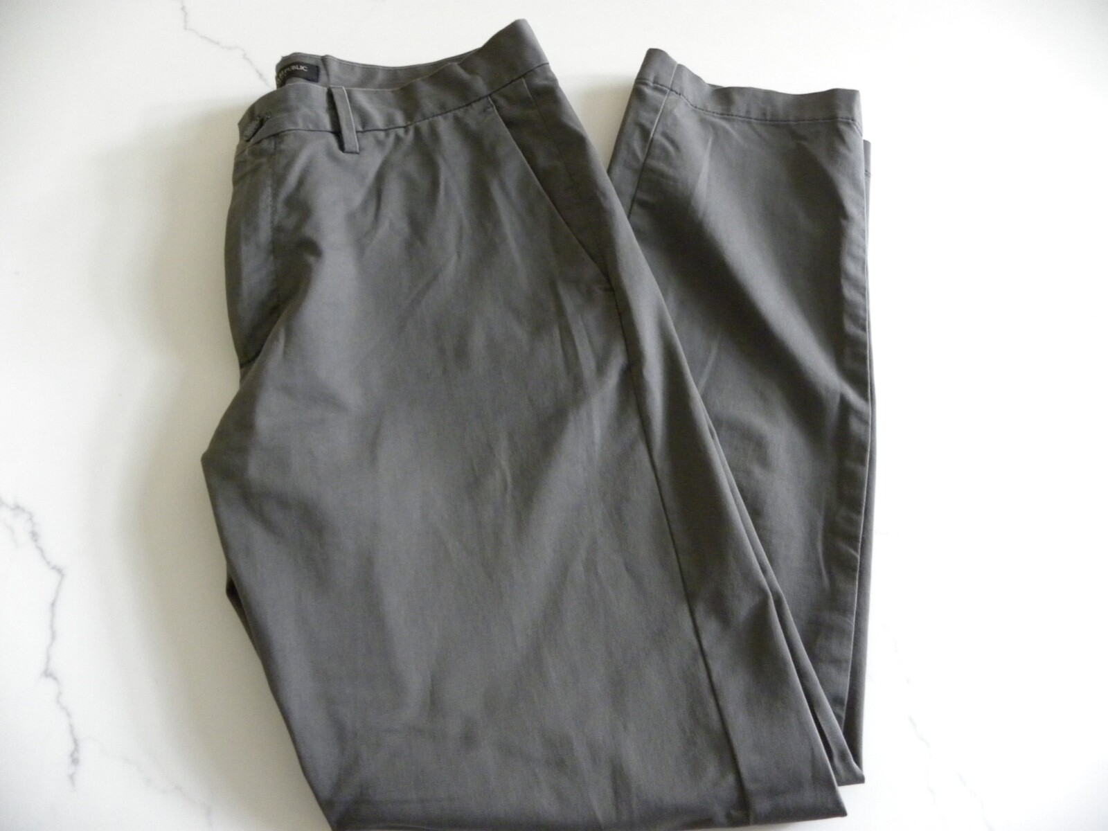 Banana Republic Aiden Slim Fit Chino Pants Men’s 32×30 Dark Gray Greenish