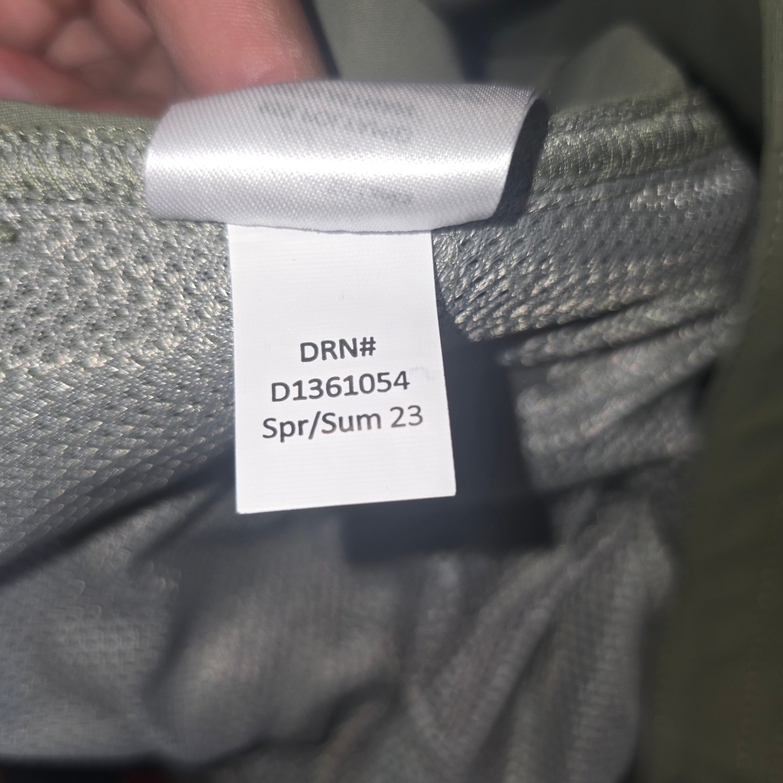NWT Eddie Bauer Rainier Capri Cargo Pants Womens 24 Blue Stretch Travel Hiking