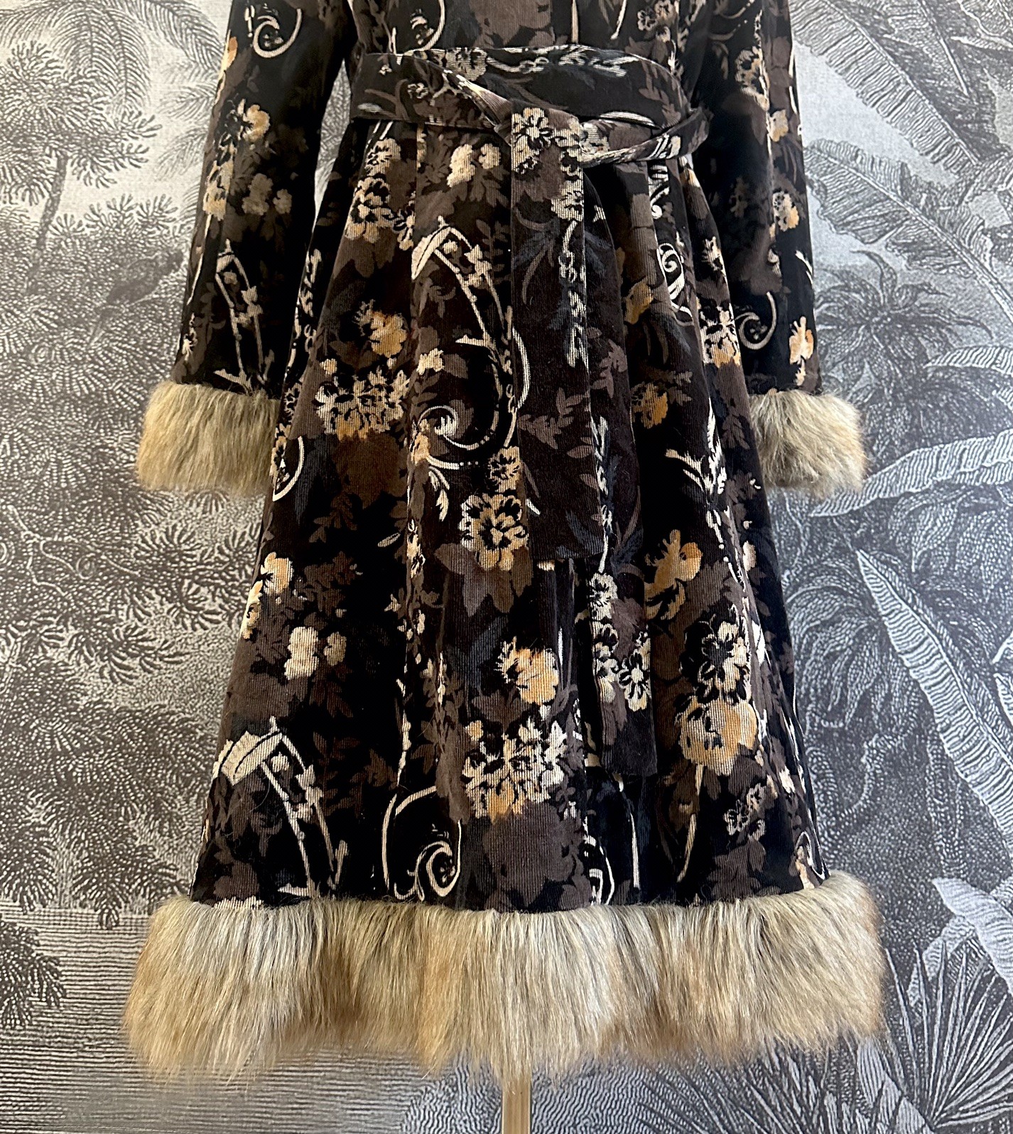 Stunning Rare Vintage Afghan Coat Floral Corduroy Fur 70s Boho Hippy Jacket Sz M