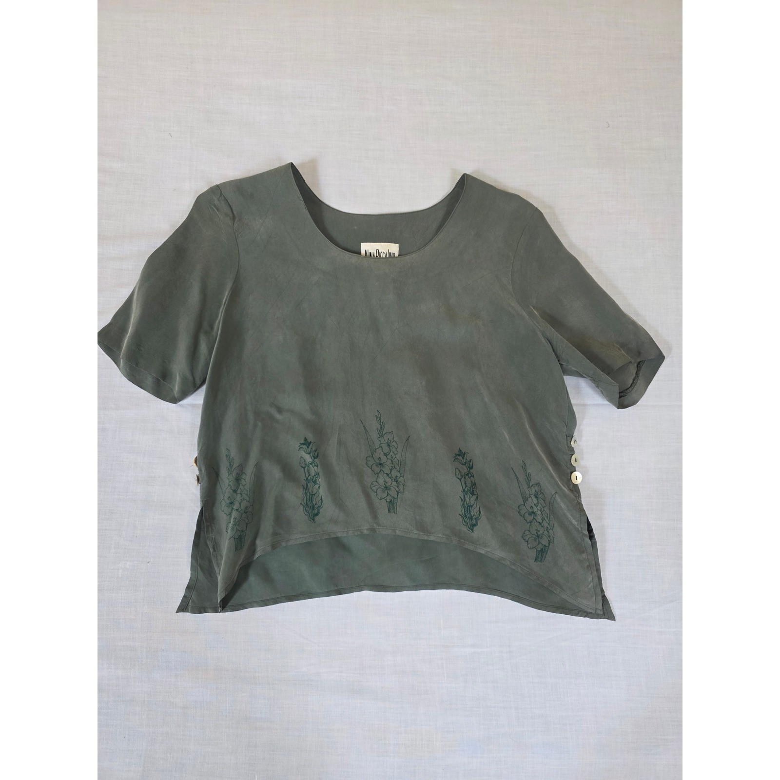Vintage 90s Blouse Floral Bemberg Cupro High Low Side Button 6 Sage Green Boho