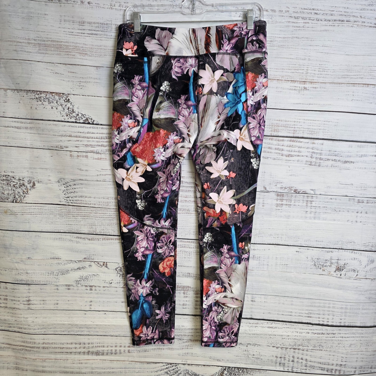 Calia by Carrie Underwood Floral Cropped Leggings Capris Large 31×24 Nylon Span