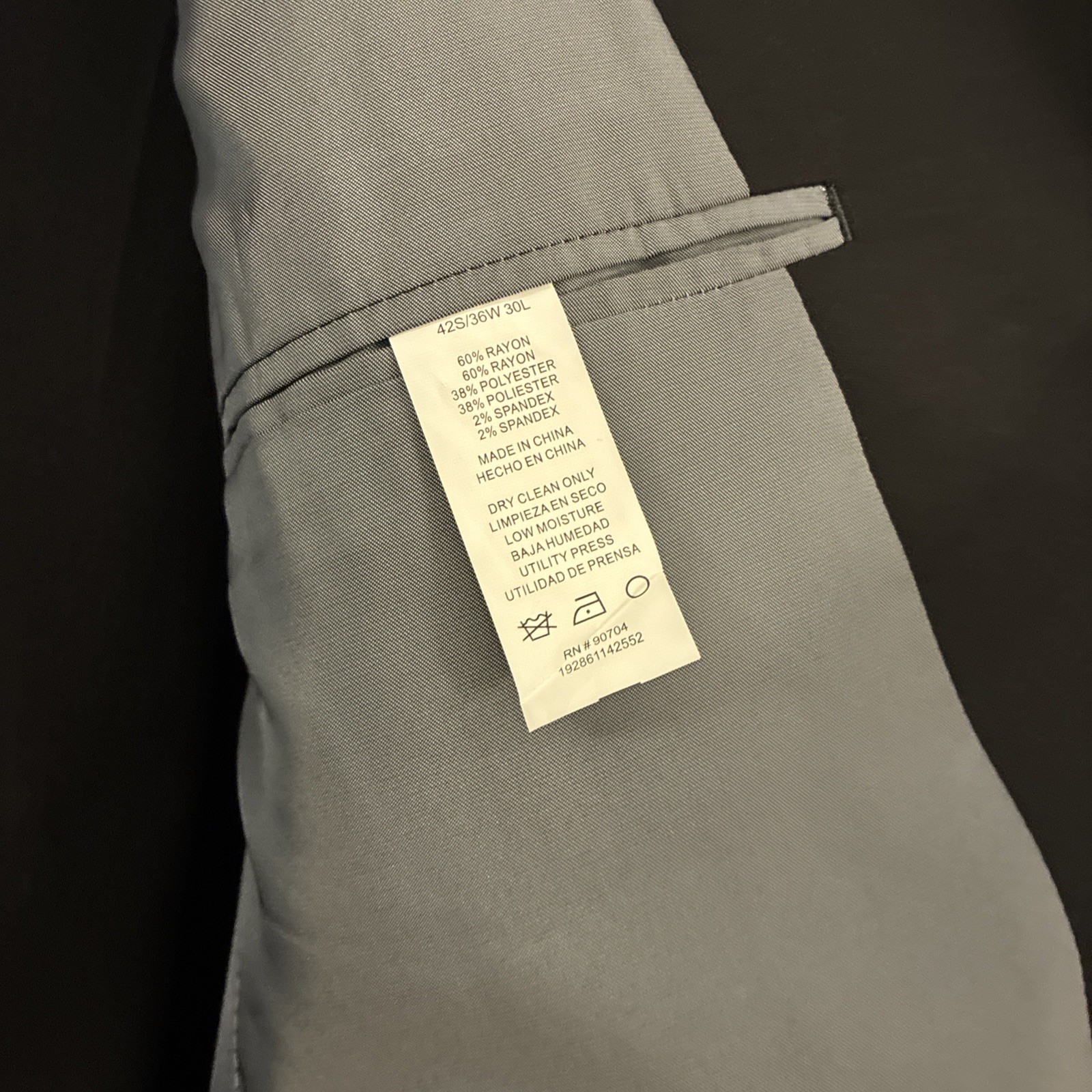 NWT Perry Ellis Portfolio Men’s Suit 2-Piece Set 42S Black Jacket Pants New