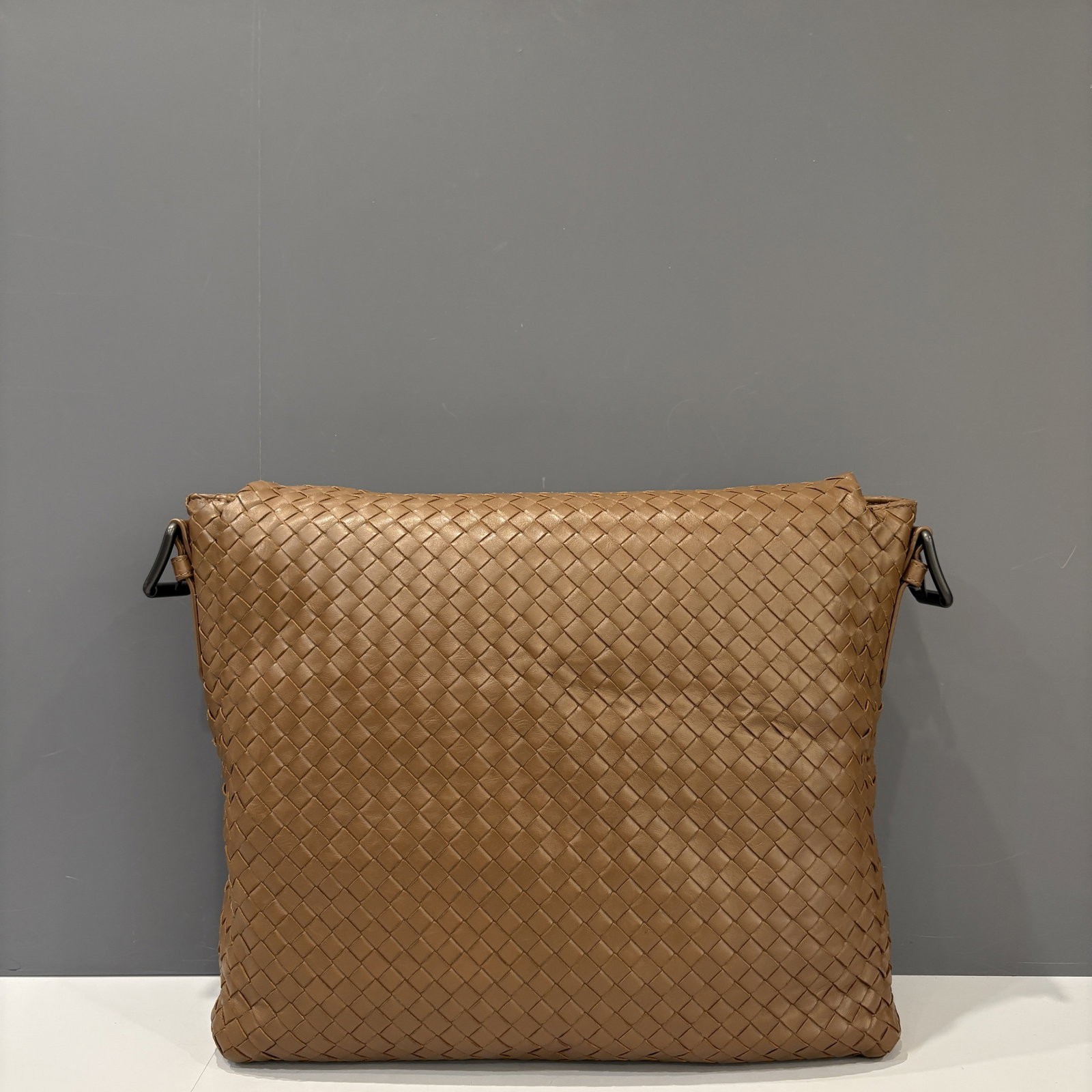 Bottega Veneta Messenger Brown Lambskin Intrecciato Nappa (ac031926b7)