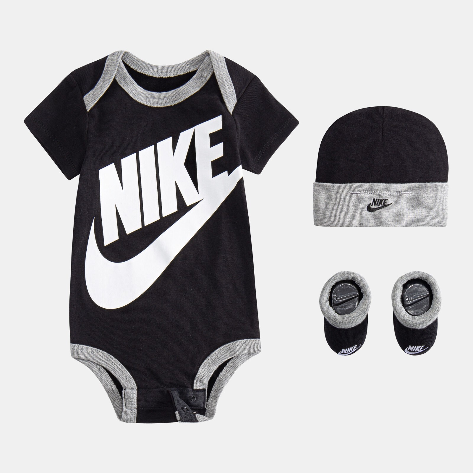 3 Piece Nike Baby Gift Set, 0-6 Months, Bodysuit Booties Hat Black, Unisex B60MP
