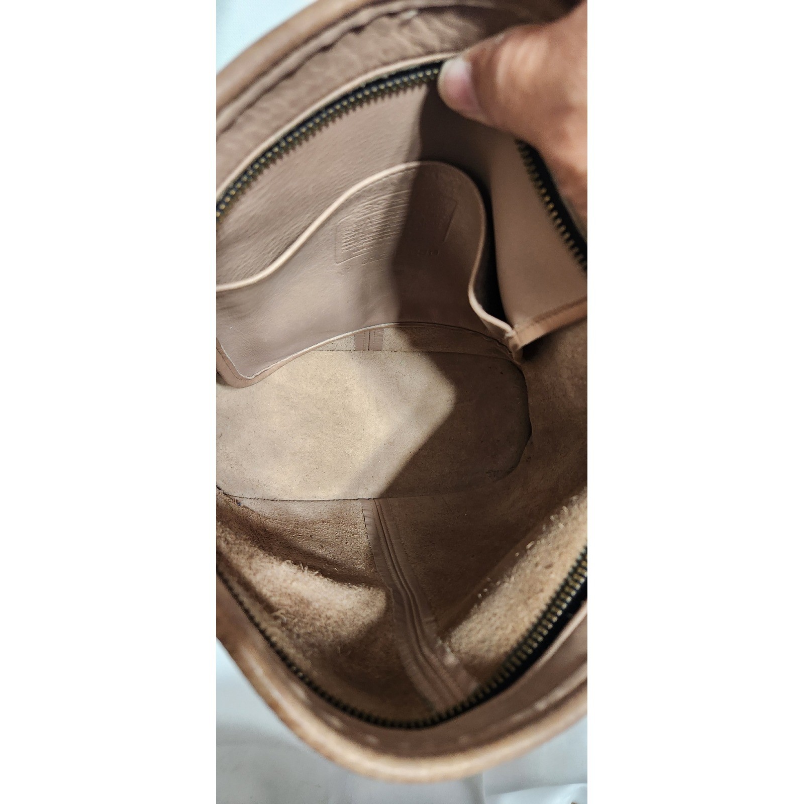 Vintage 80’s Coach Bleeker Tan Leather Crossbody Zip Shoulder Bag Hang tag pics