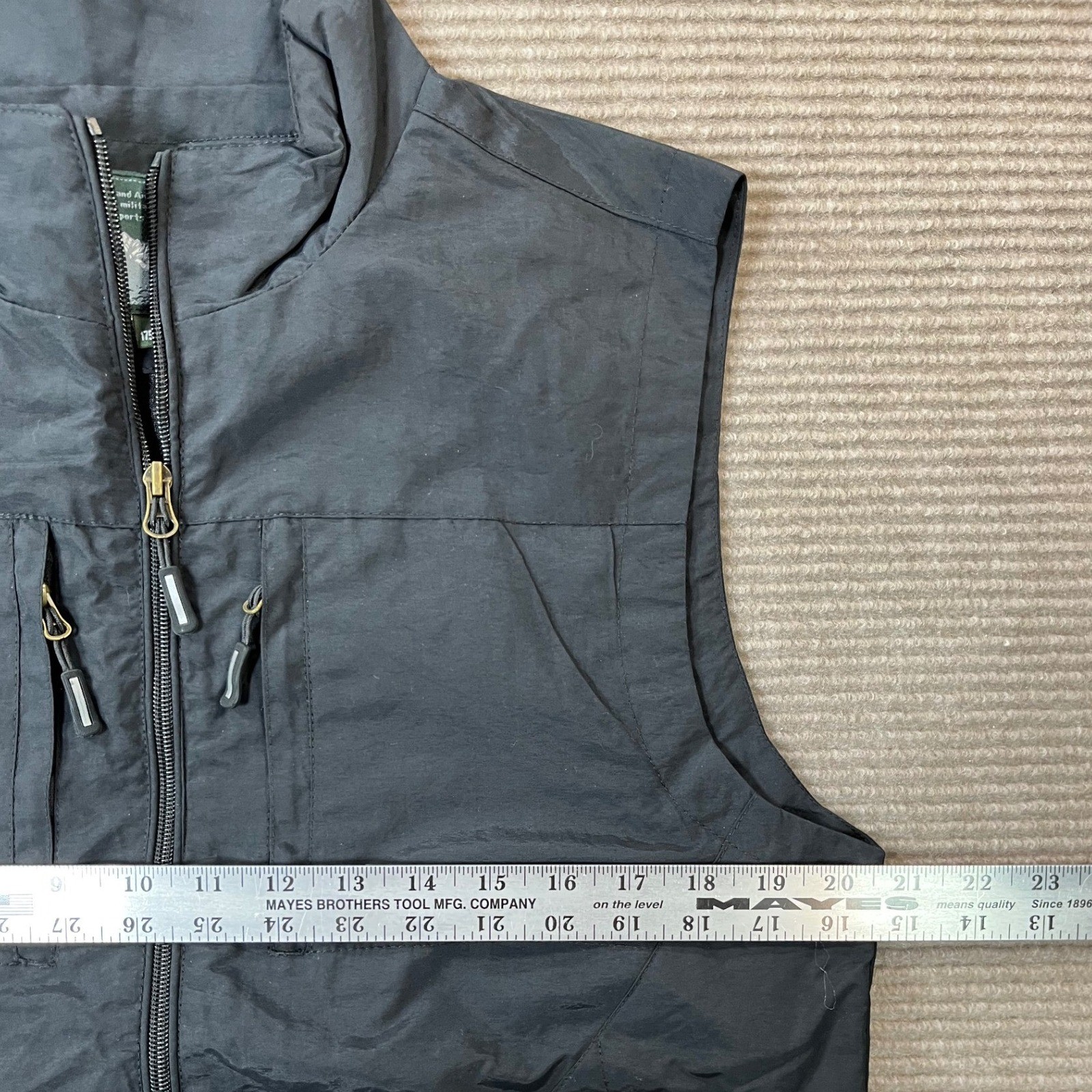 Classic 1902 Mens Tactical Utility Vest Black Mesh Lined Full Zip Size L NWOT